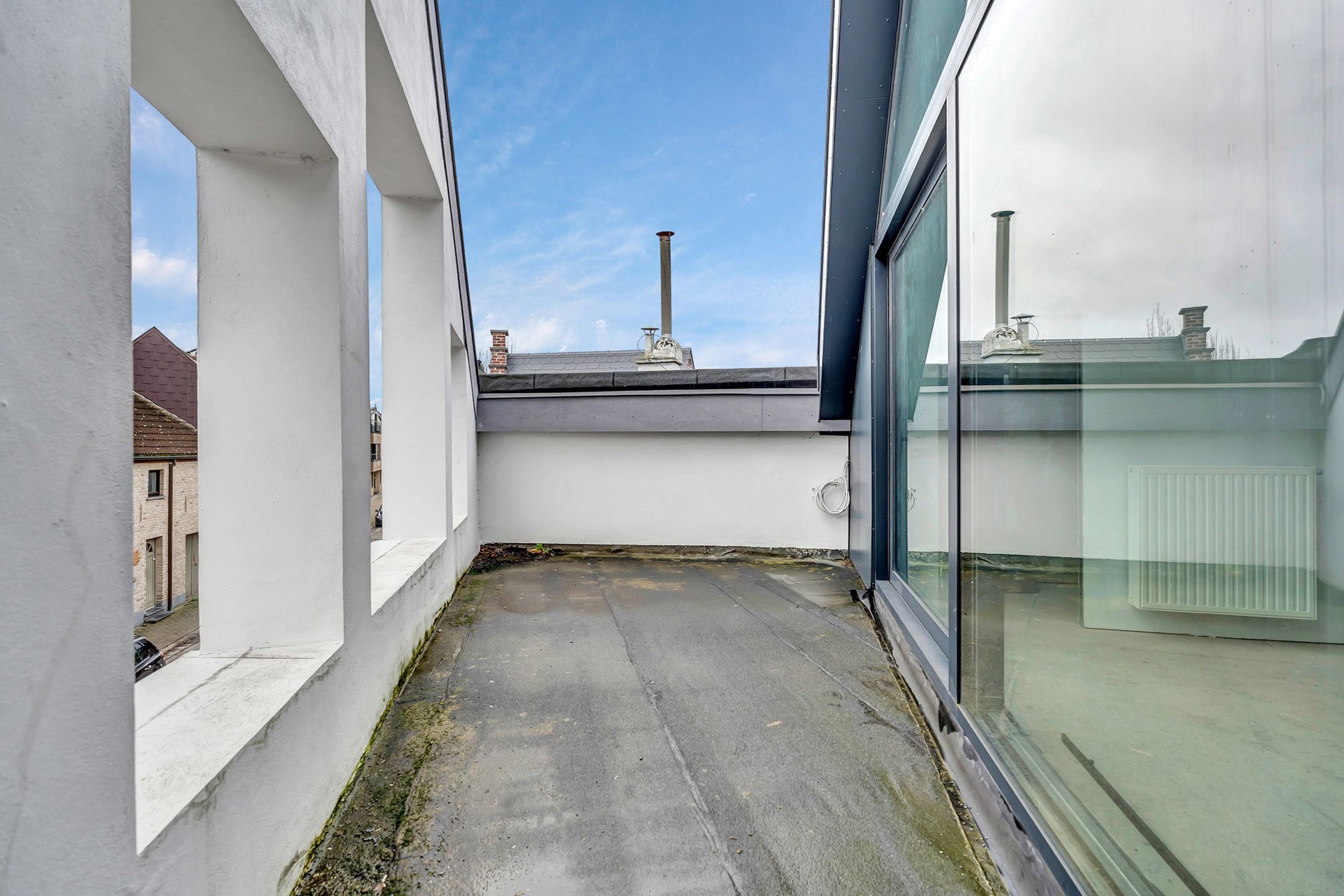 Goed gelegen opslagplaats met ruim af te werken appartement foto 24