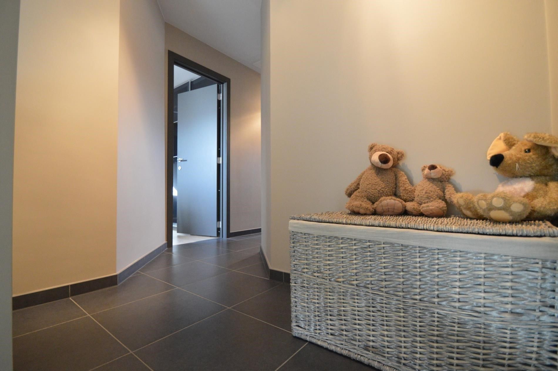 - IN OPTIE - Ruim en degelijk duplexappartement met drie slaapkamers, terras en autostandplaats in de dorpskern van Beverst foto 20
