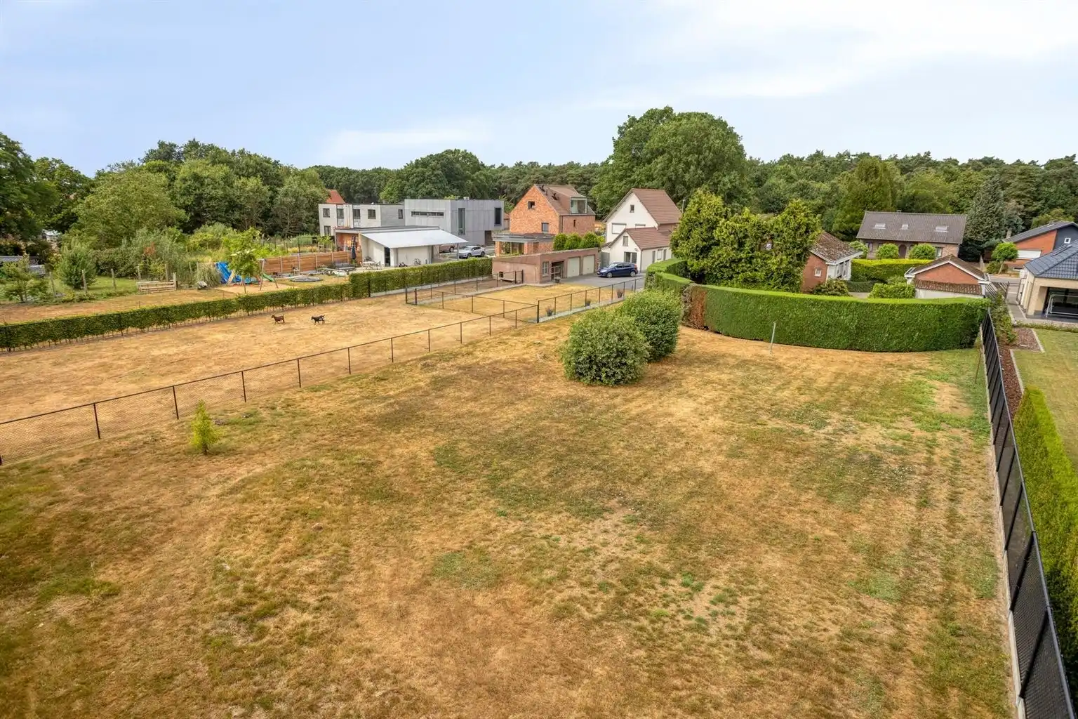 Charmante, gelijkvloerse woning met 3 slaapkamers, vrijstaande garage en uitzonderlijk ruime, zuidgerichte tuin op een prachtig perceel van 21a38ca in Oudsbergen. foto 20