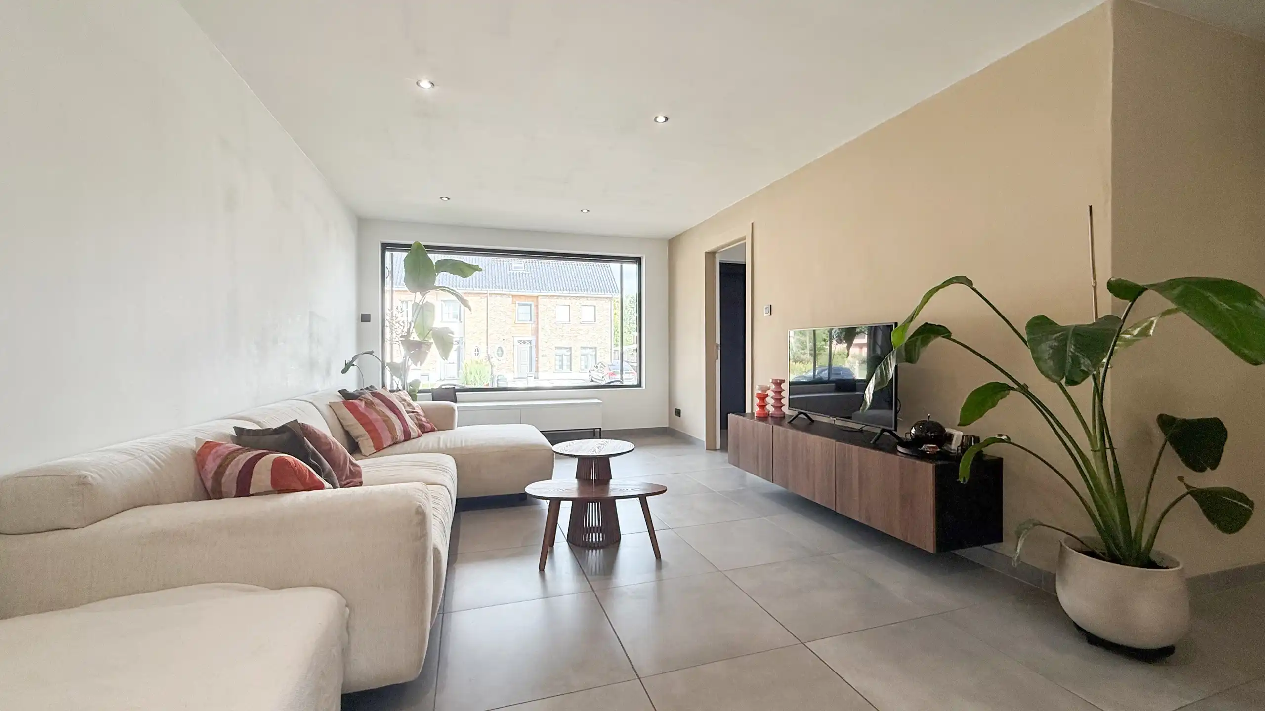 Instapklare woning met 2 slpks, ruime leefruimte en tuin! foto 4