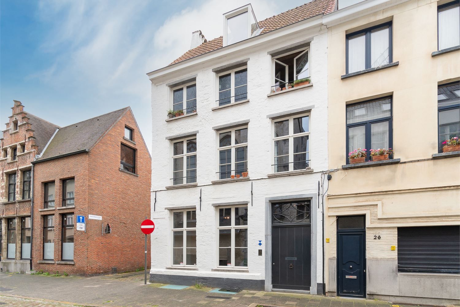 Uniek handelspand met kelder (± 140 m²) te huur op een top locatie! foto 18