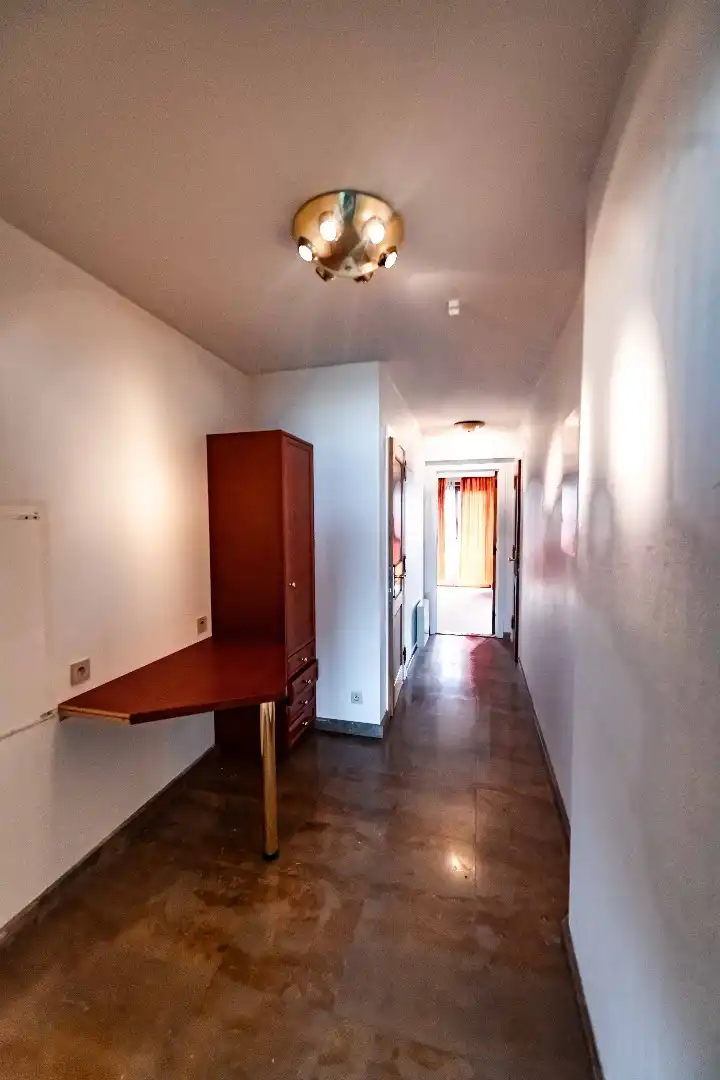 Ruim appartement met 3 slaapkamers en frontaal zeezicht foto 18