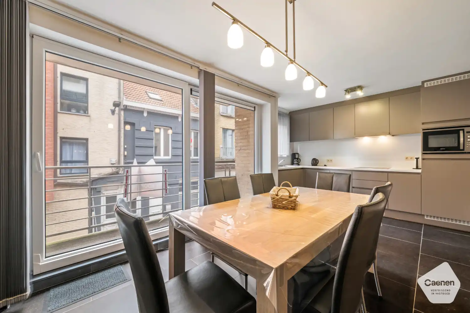 Modern drie slaapkamer appartement in hartje Blankenberge foto {{pictureIndex}}