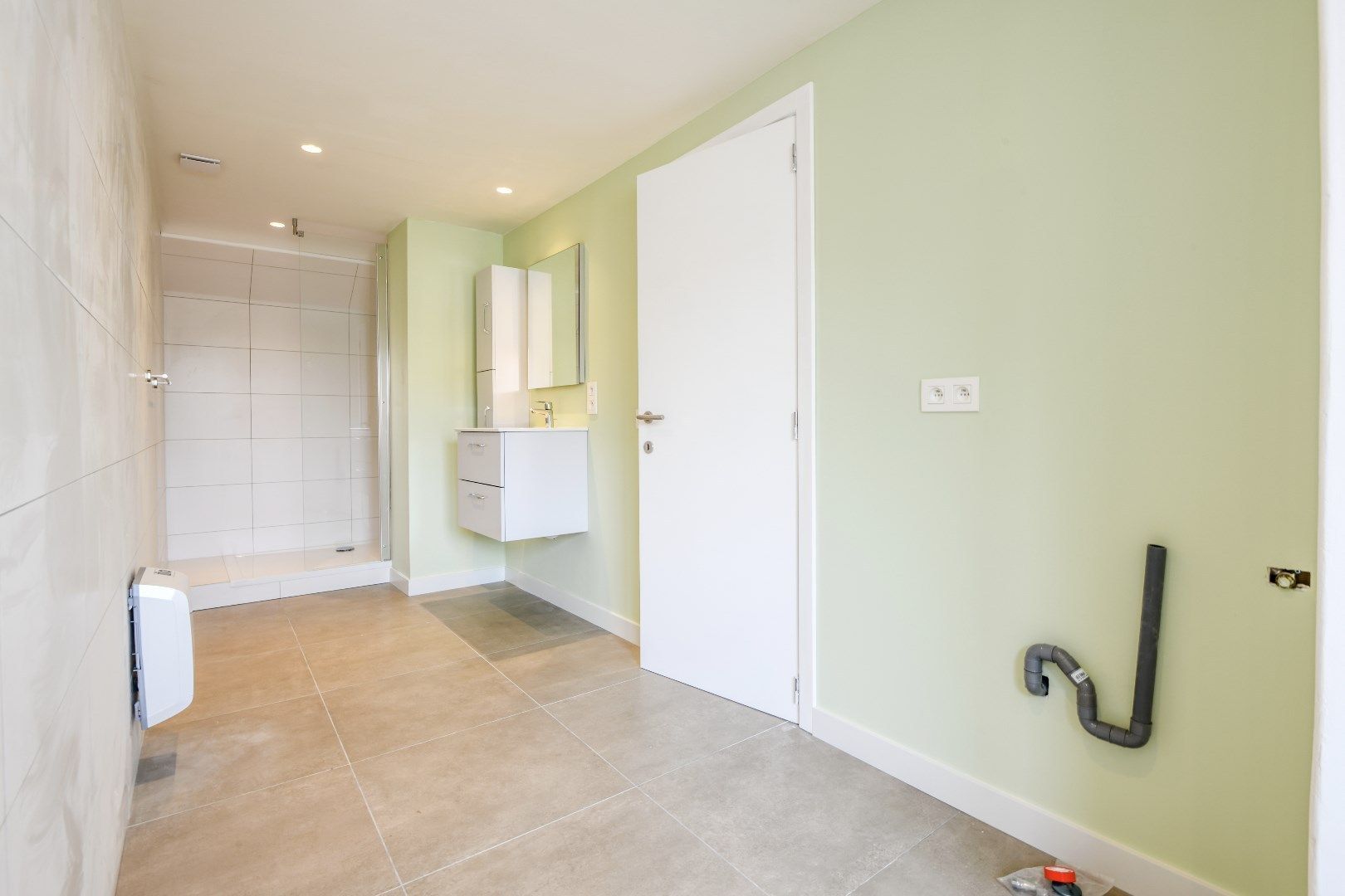 Prachtig gerenoveerd duplexappartement met groot zonneterras en open zicht, gelegen vlakbij de Zoutelaan en de Dumortierlaan. foto 19