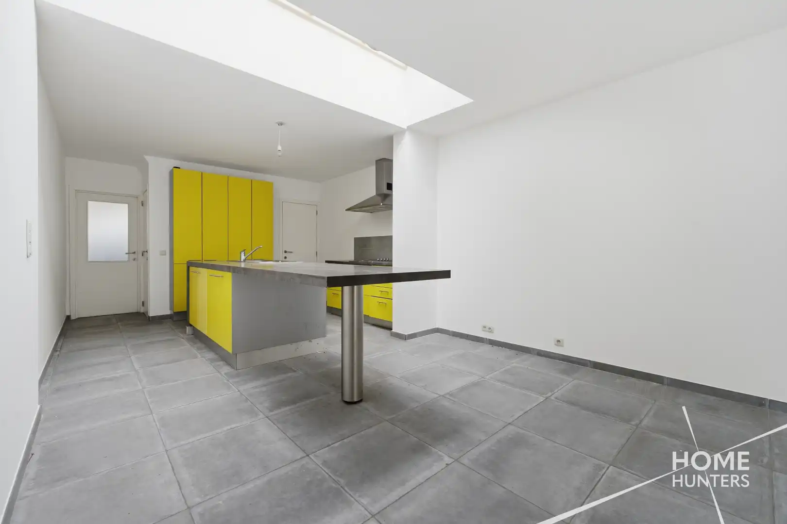 Charmante woning met zuidgerichte tuin in hartje Heuvelland foto 4