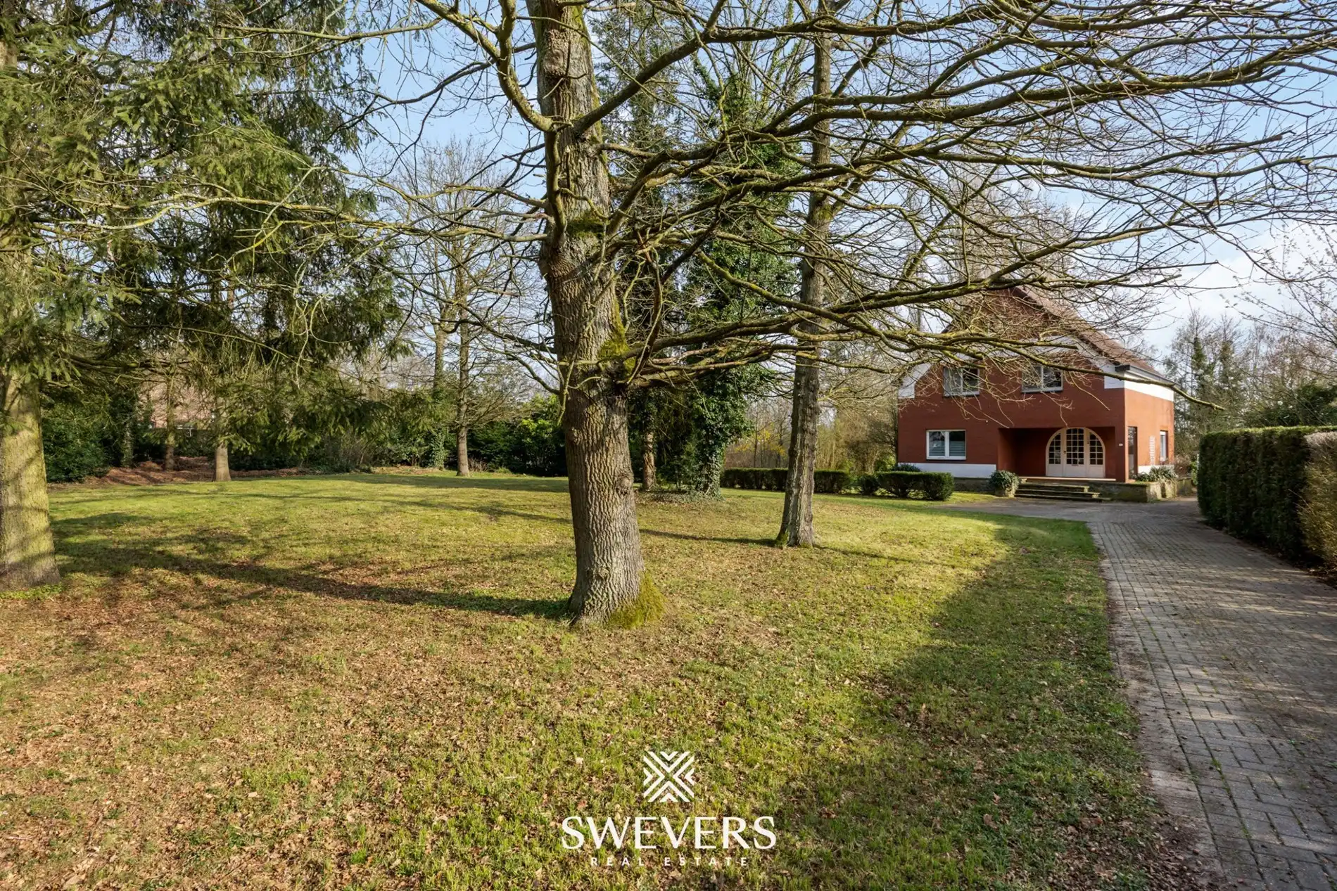 Ruime te renoveren woning op zonnig perceel van 2.325 m² nabij centrum Zonhoven foto 24