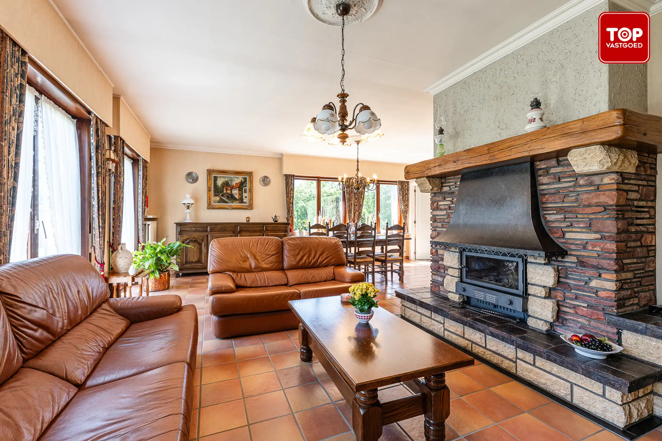 Op te frissen bungalow met 3 ruime slaapkamers en een zonnige tuin van circa 500 m² foto 5