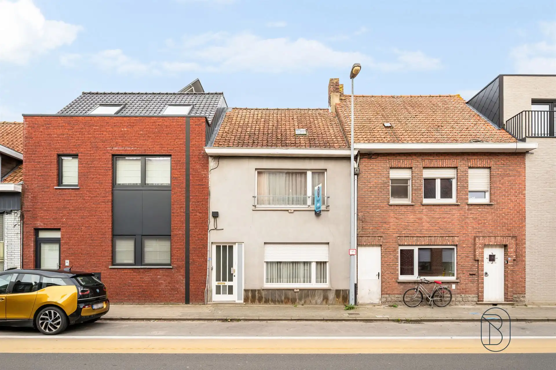 Goedgelegen woning met grote zongerichte tuin en garage foto 22