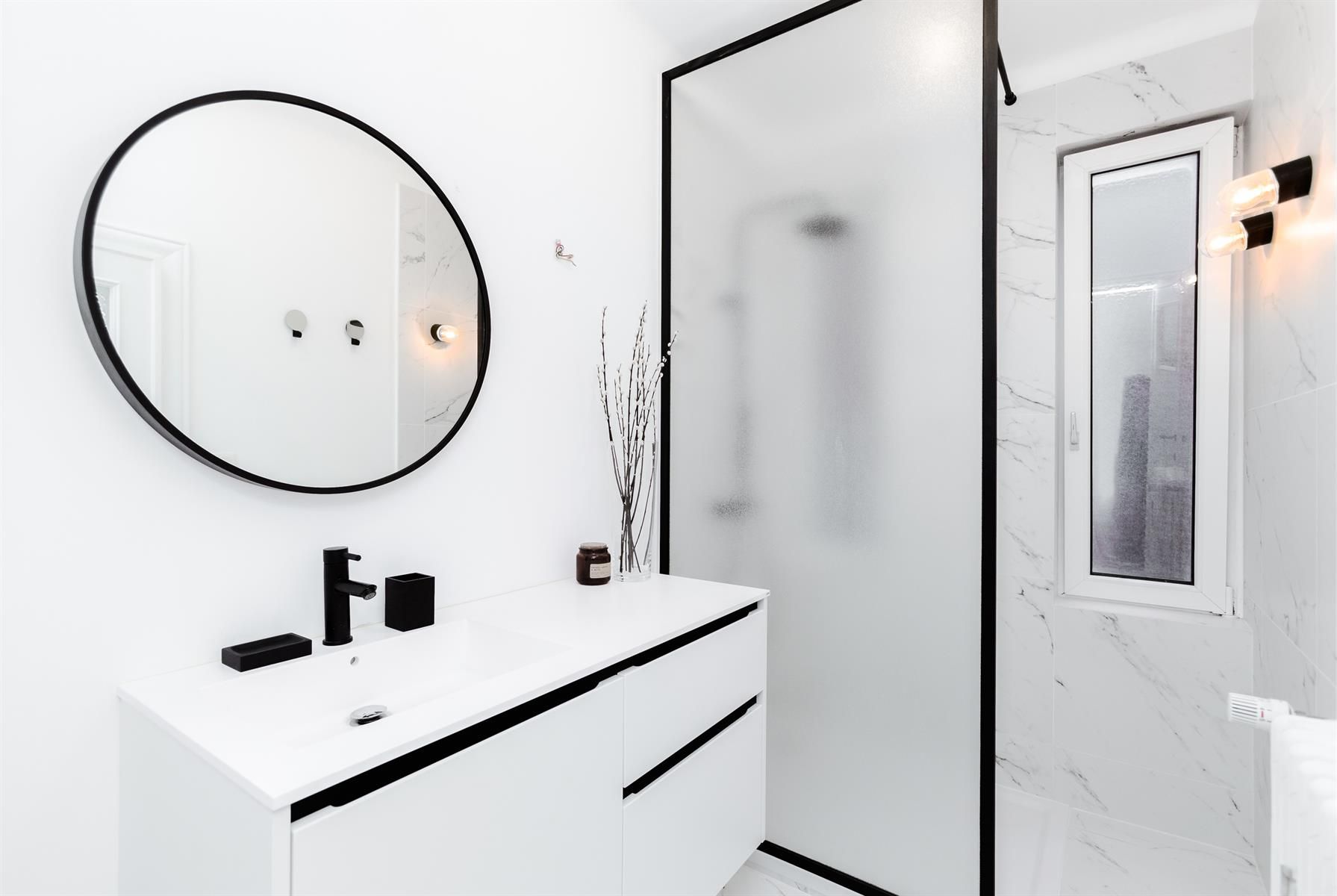 Charmant 2slpk-appartement met behoud van art-deco elementen foto 7