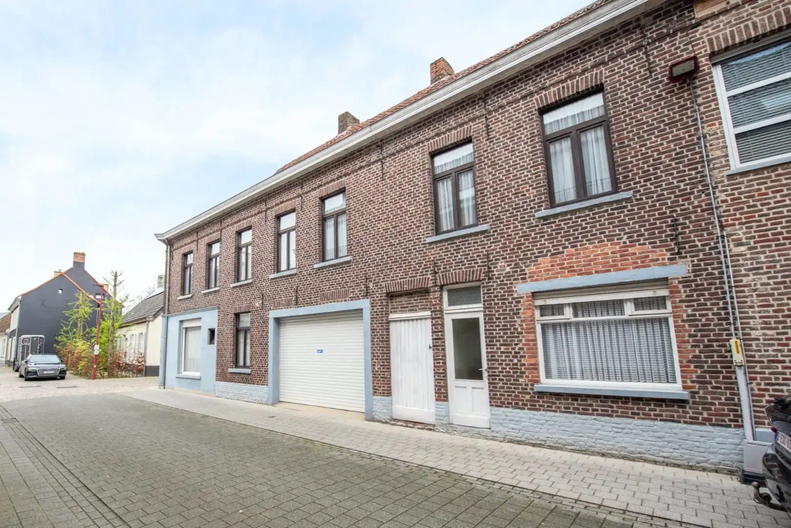 Casco woning met kantoorfunctie, ruime garage en een knusse binnenkoer foto 4