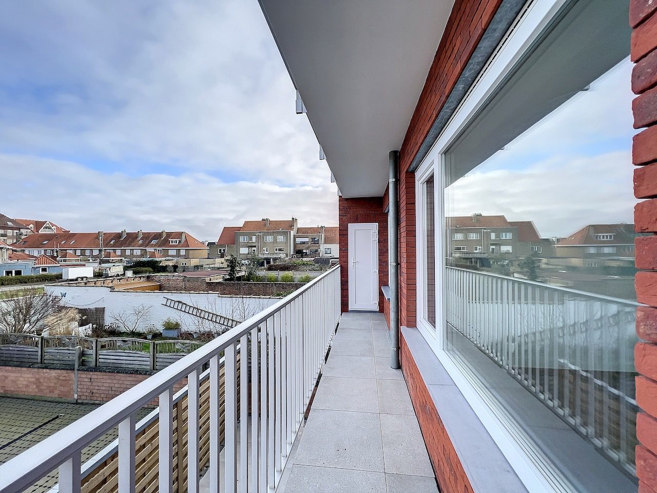 Gerenoveerd, energiezuinig appartement met garage, centraal gelegen. foto 12