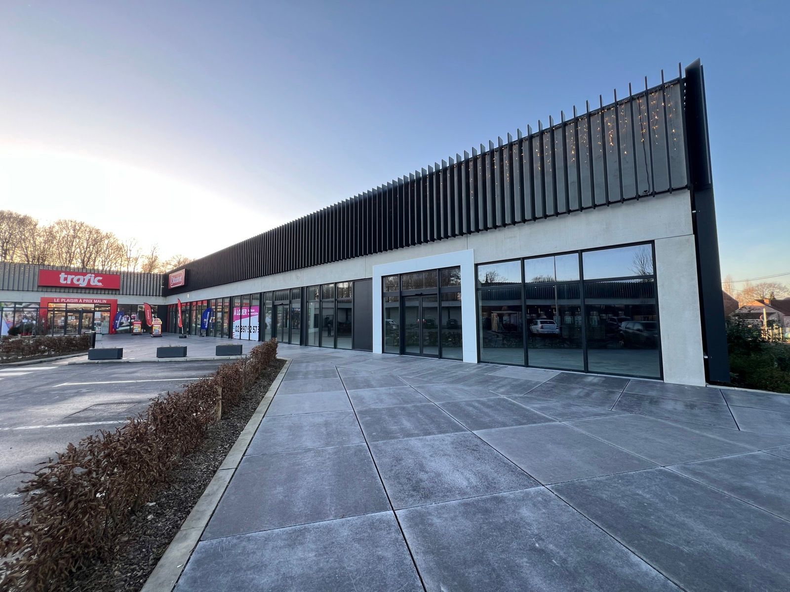 Handelszaak (Horeca) te huur - 232 m2. (UNIT 8) foto {{pictureIndex}}