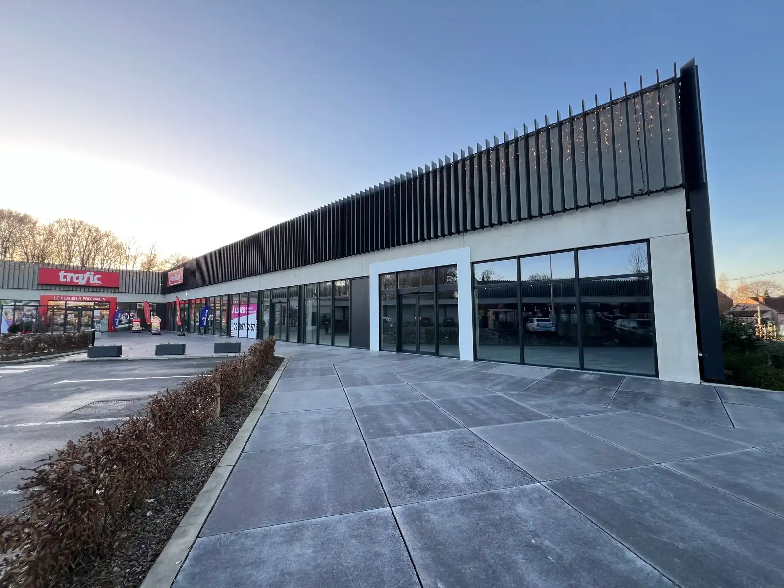 Handelszaak (Horeca) te huur - 232 m2. (UNIT 8) foto {{pictureIndex}}