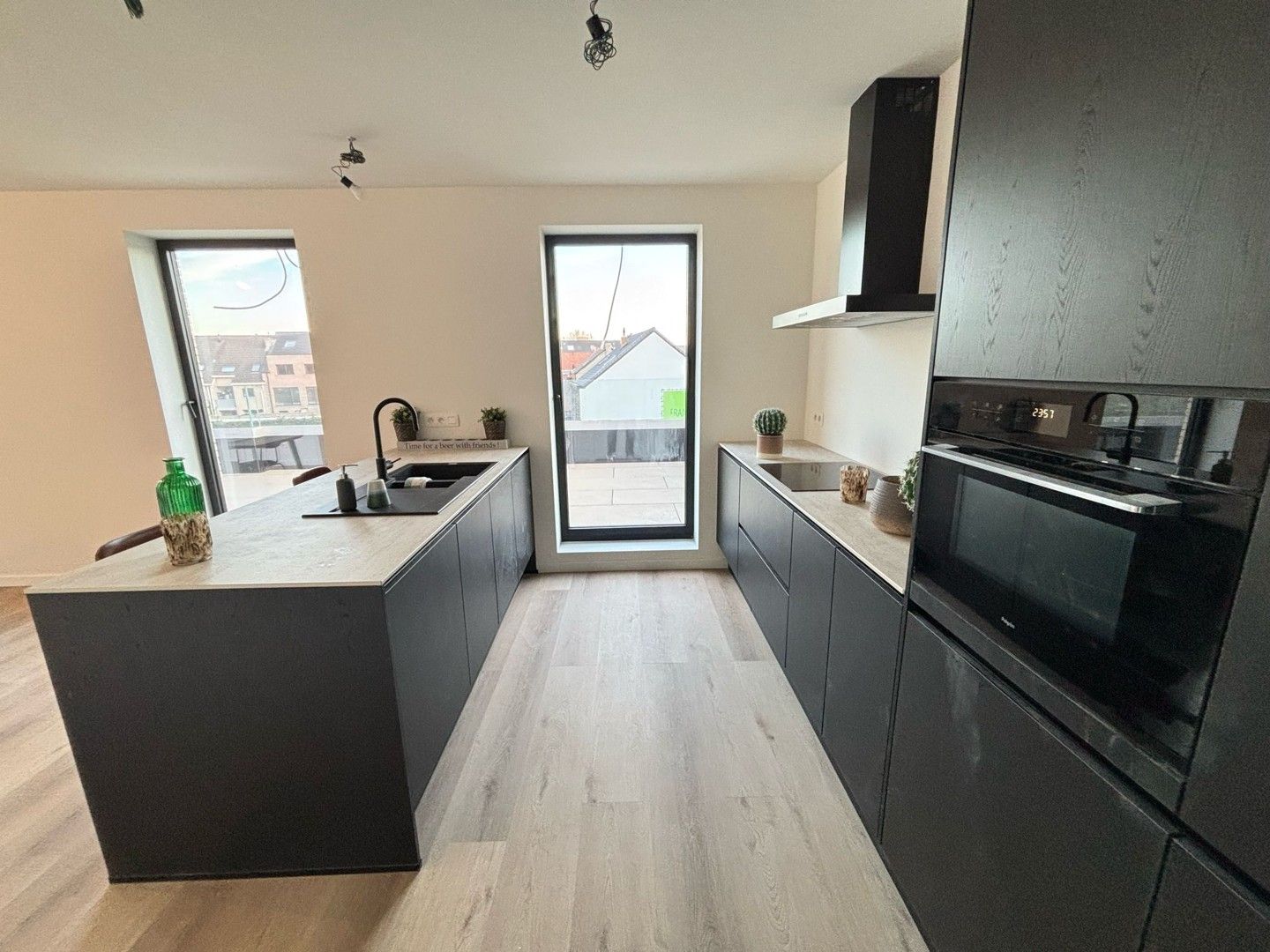 PENTHOUSE MET 2 SLAAPKAMERS EN RUIM TERRAS foto 5