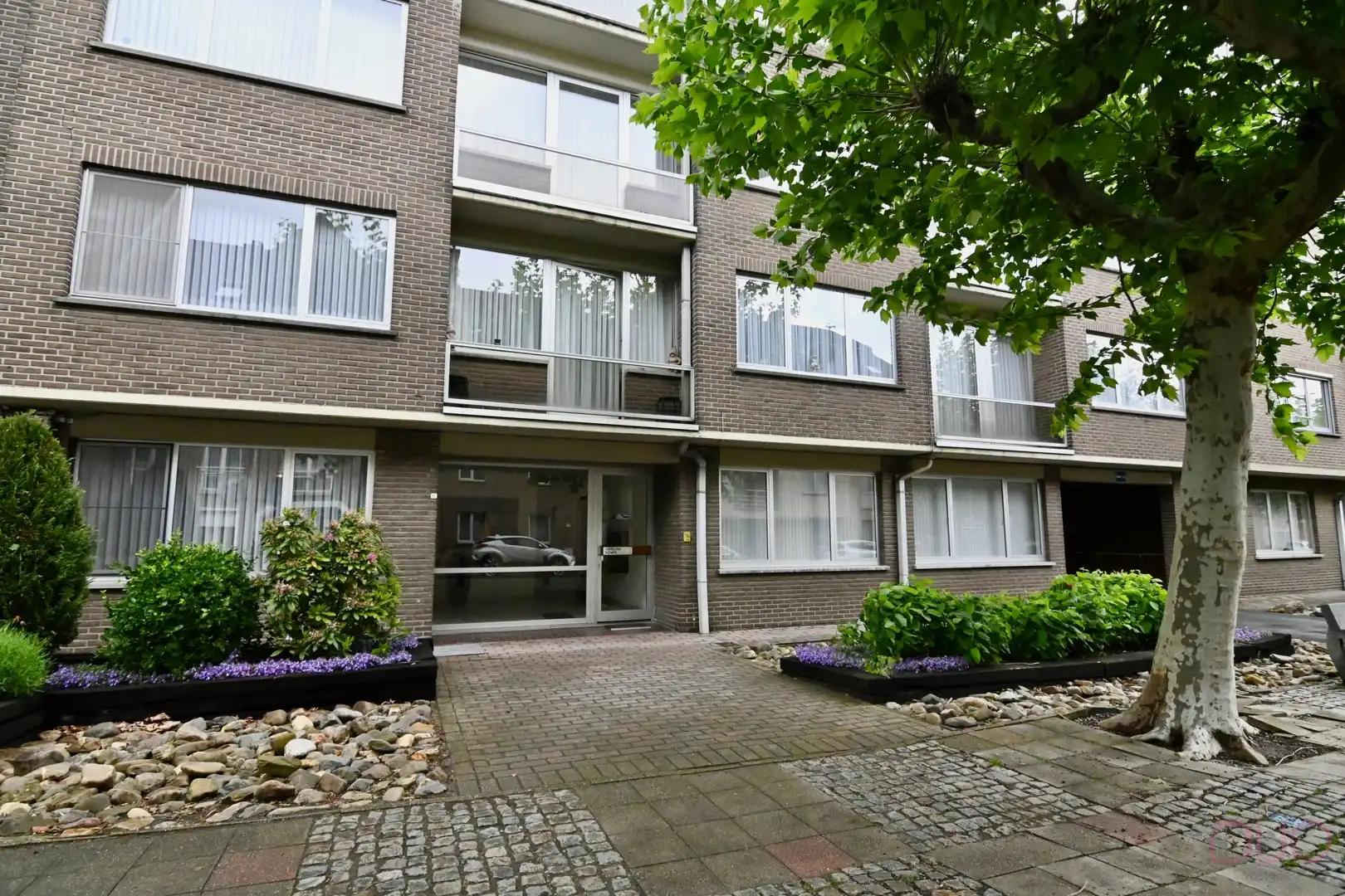 Instapklaar gelijkvloers appartement met 2 slaapkamers en garagebox op een toplocatie foto 23