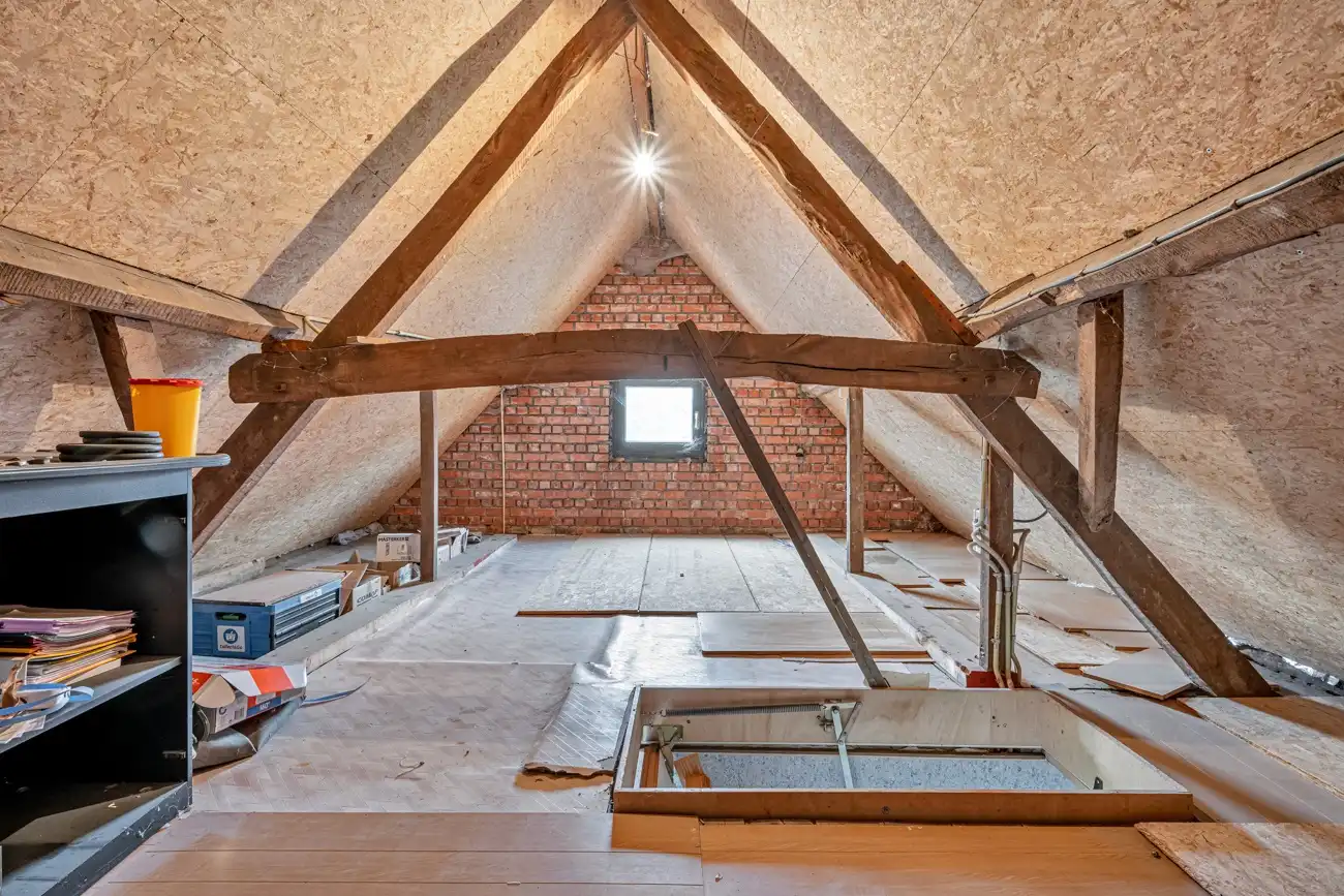 Ideale halfopen starterswoning (met twee autostaanplaatsen vóór de woning) op wandelafstand van het centrum van het vernieuwde Zeveneken! foto 14