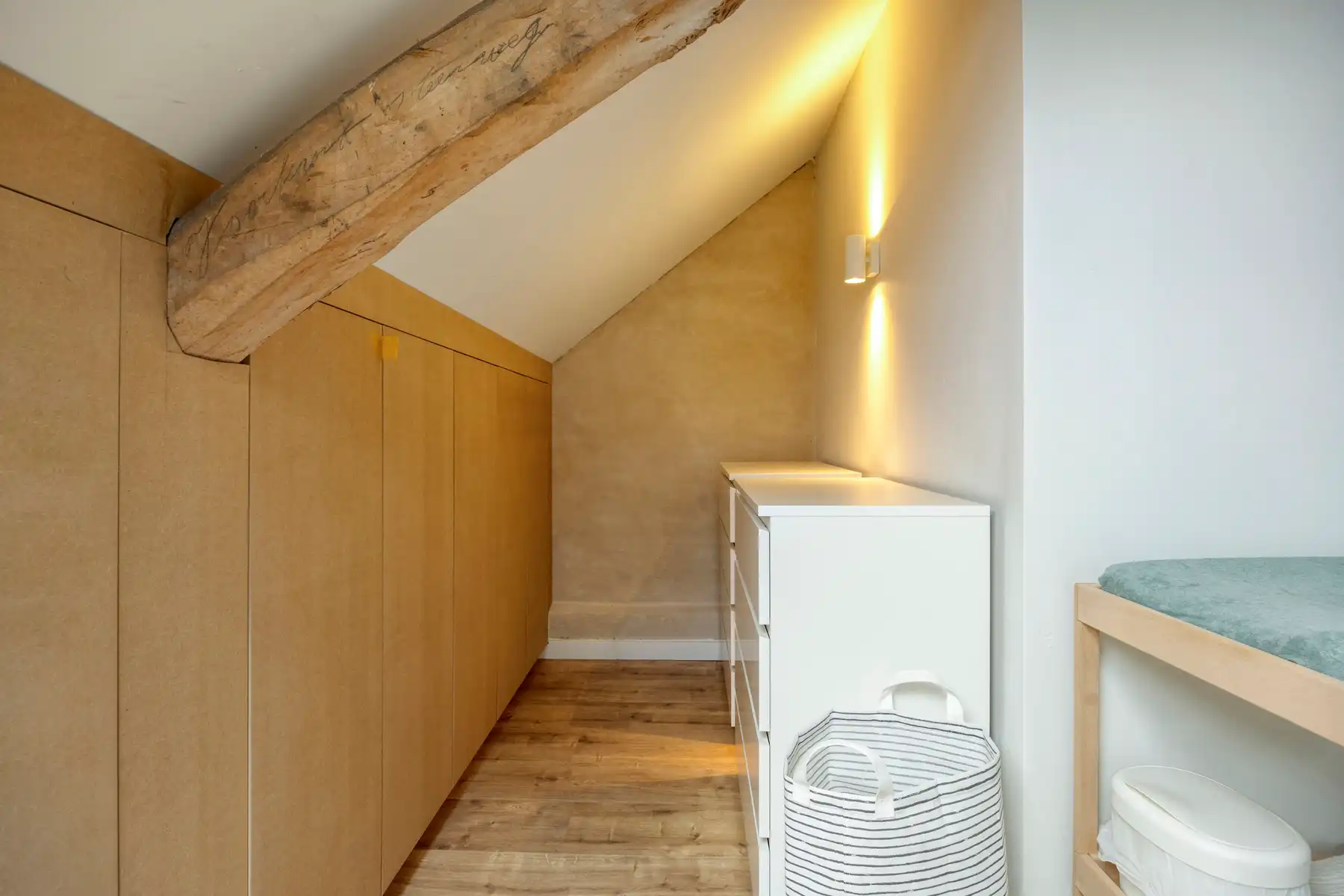 Karaktervolle, ruime woning met onderhoudsvriendelijke tuin foto 25