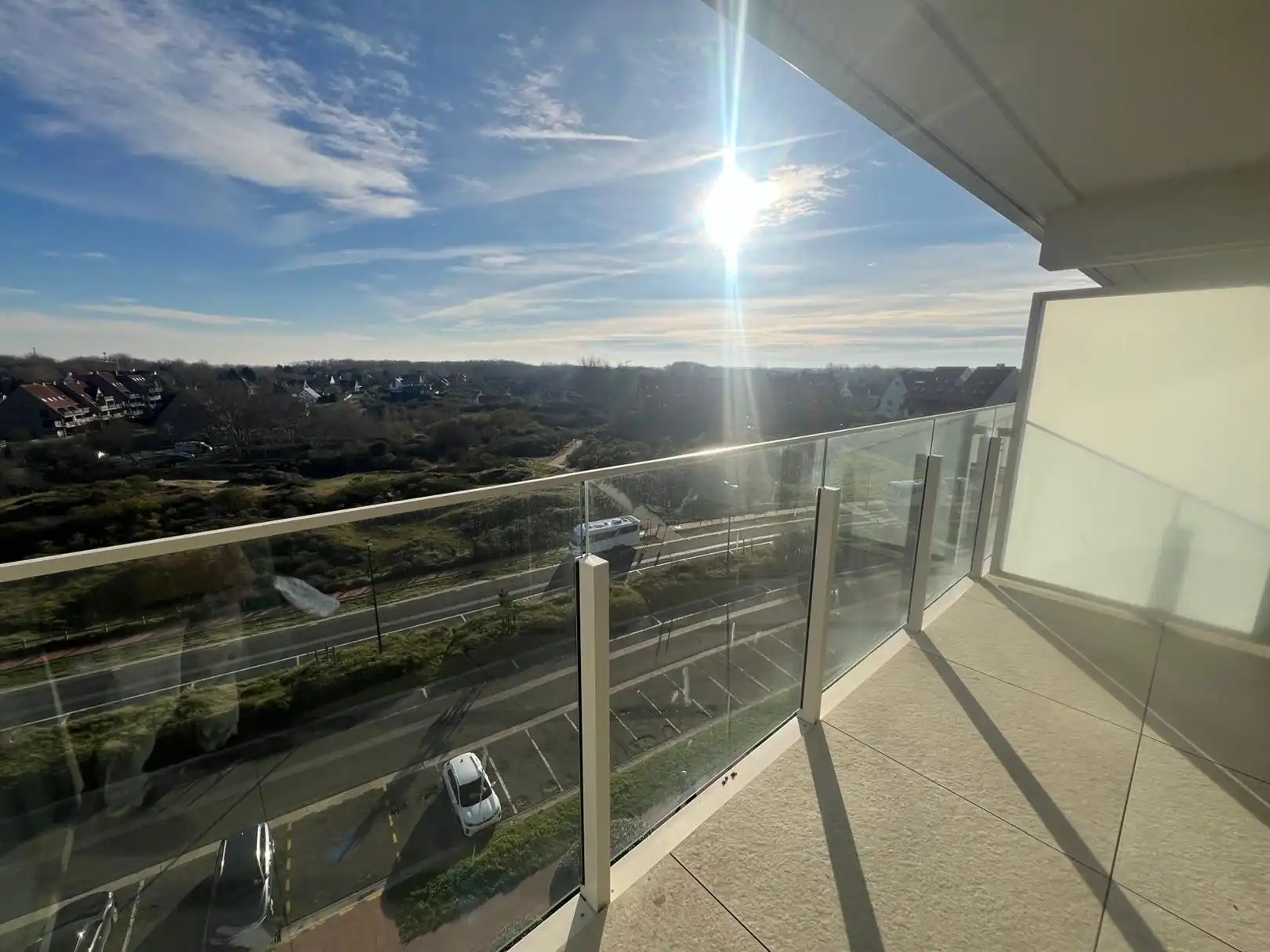 Zongerichte studio met prachtig zicht op duinen en groot terras foto 2