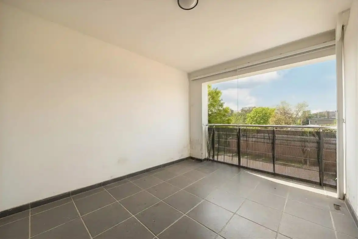 Recent gerenoveerd 2-slaapkamerappartement  met ruim terras te Wilrijk foto 10