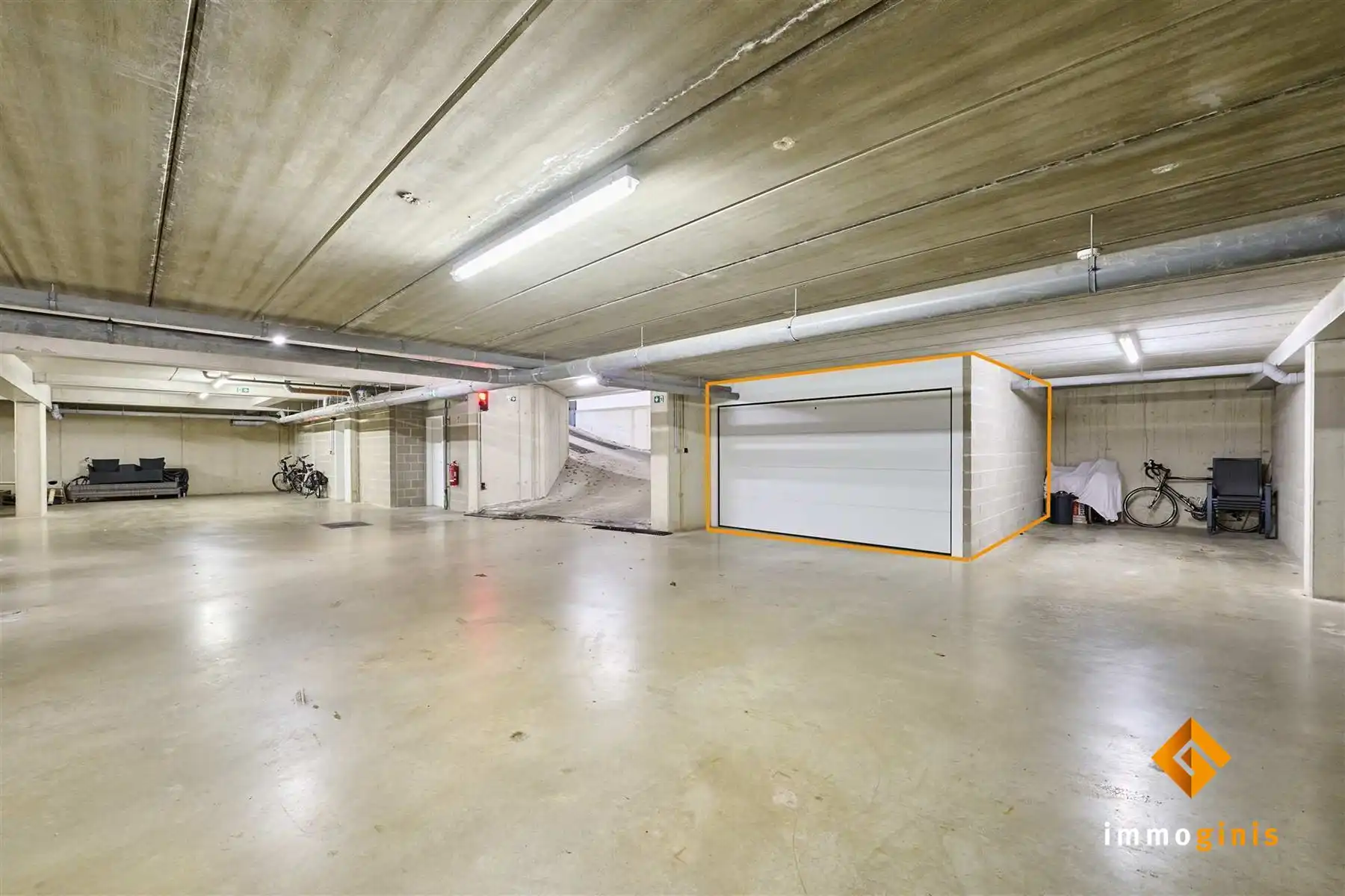 Instapklaar 1- slaapkamerappartement op 2e verdieping in het centrum van Lommel! foto 12