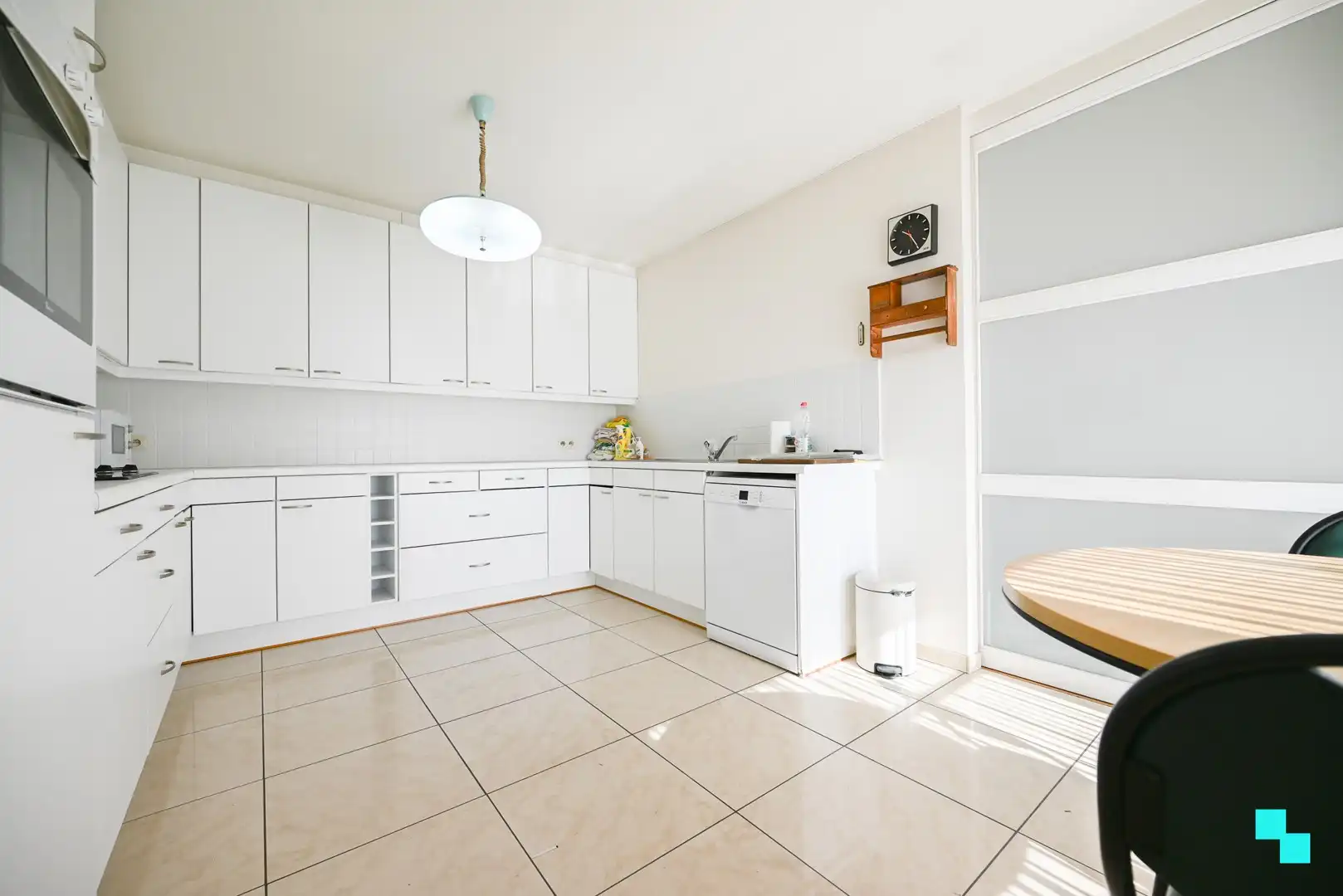 Unieke penthouse met drie terrassen in hartje Izegem foto 16