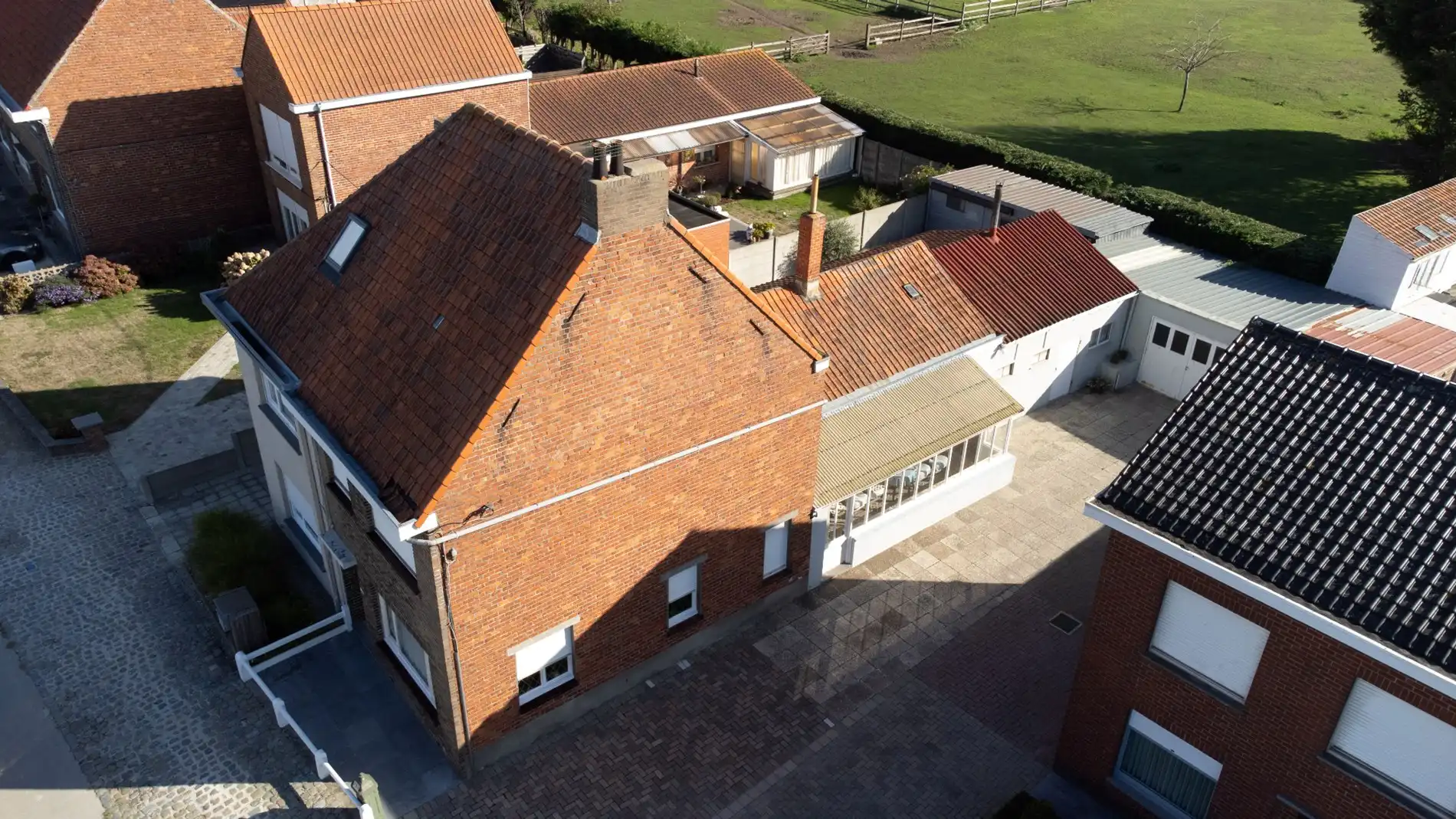 Te renoveren halfopen bebouwing nabij centrum Maldegem foto 11
