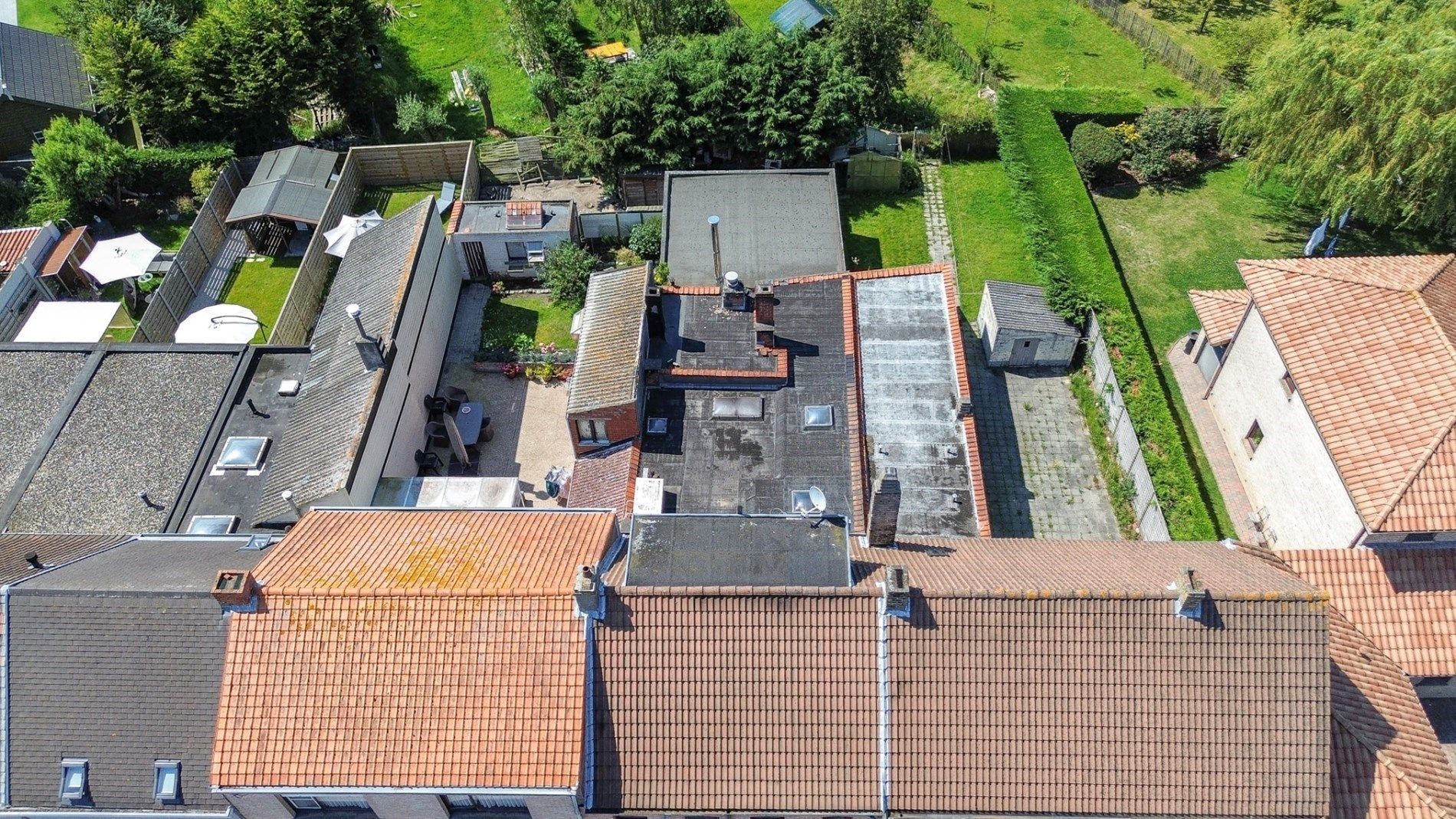 Te renoveren woning op Centrale Locatie met Diverse Mogelijkheden foto 16