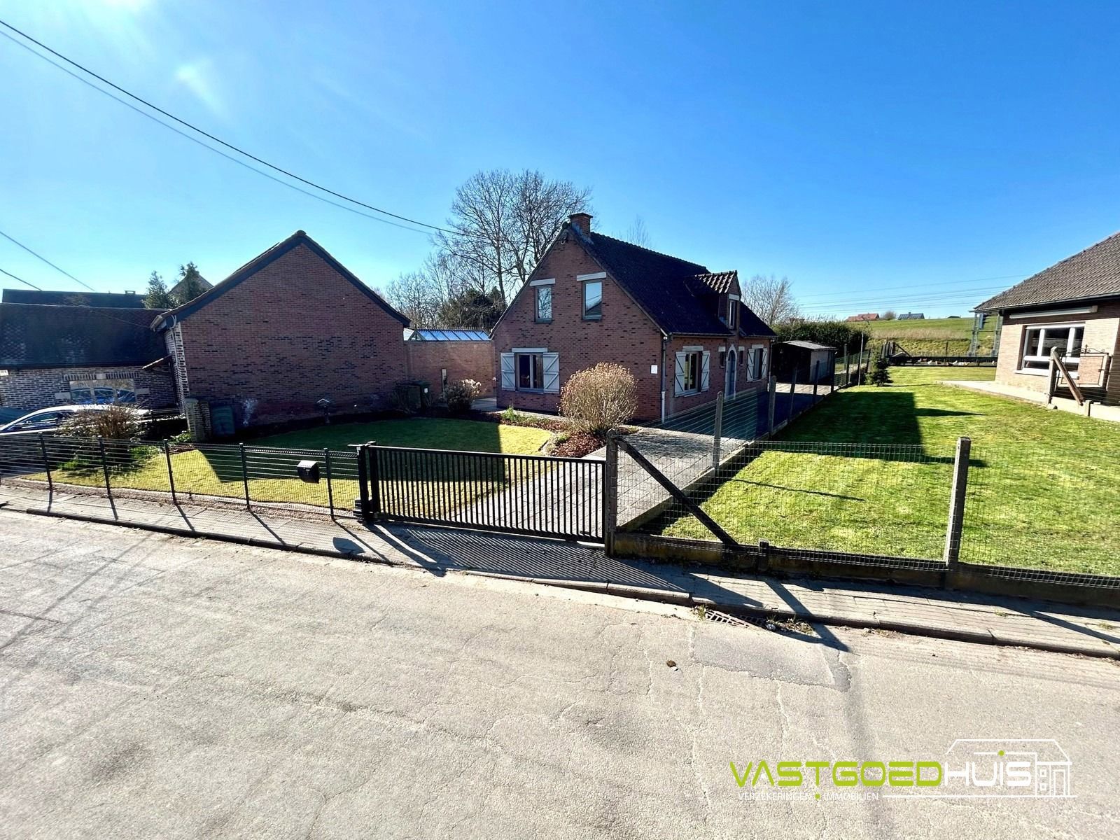 ()=>{if(producerUpdateValueVersion(node),producerAccessed(node),node.value===ERRORED)throw node.error;return node.value} Rietstraat 7 - 9400 Appelterre-Eichem