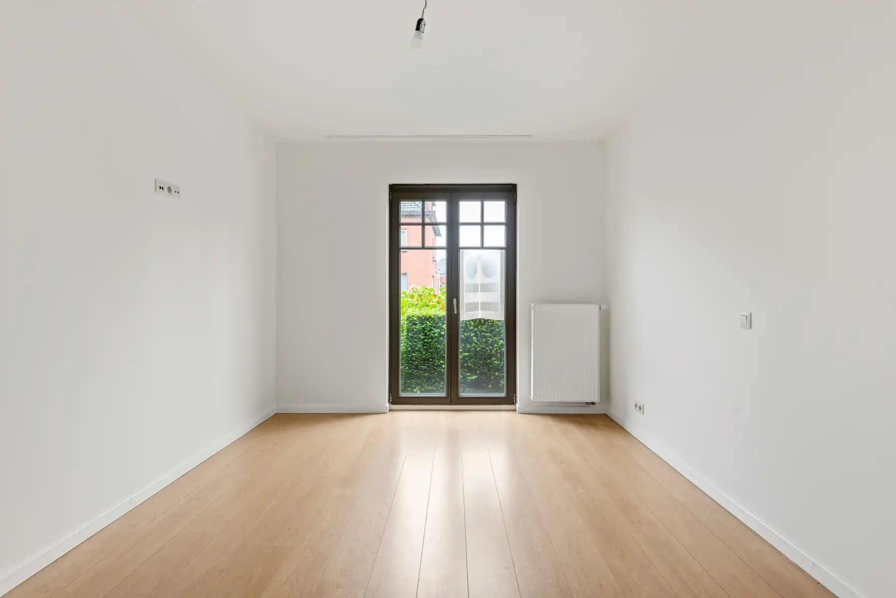 Gelijkvloers app. met tuin in het centrum van 's Gravenwezel. foto 14