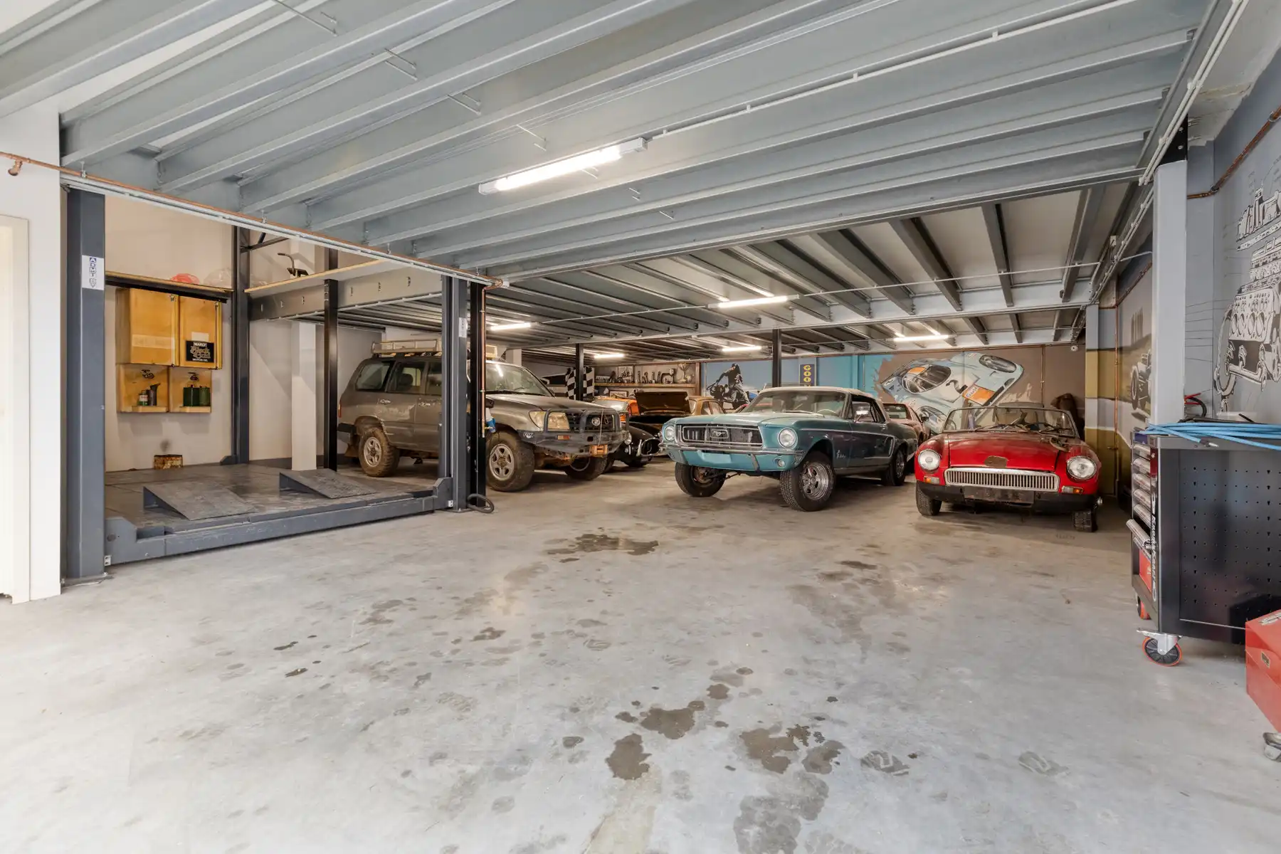 Recent vernieuwde loods met bovenliggend luxe appartement ! foto 17