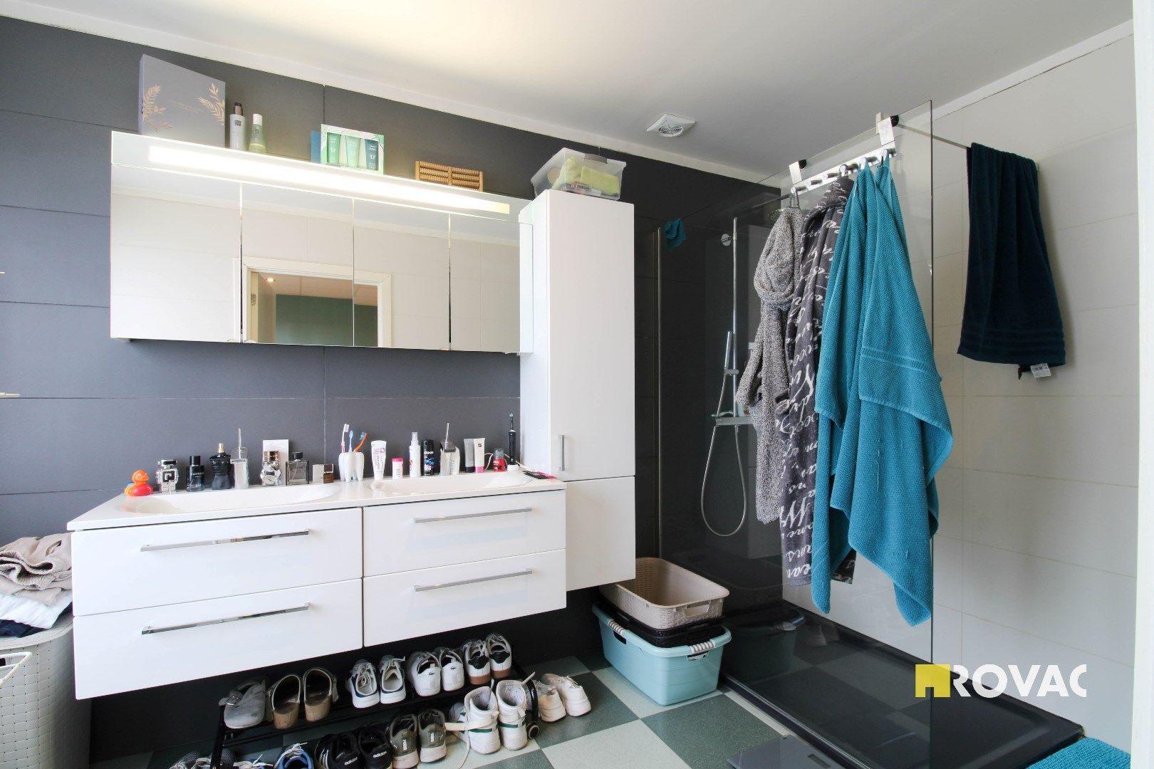 Ruim en instapklaar appartement met 2 slaapkamers! foto 9