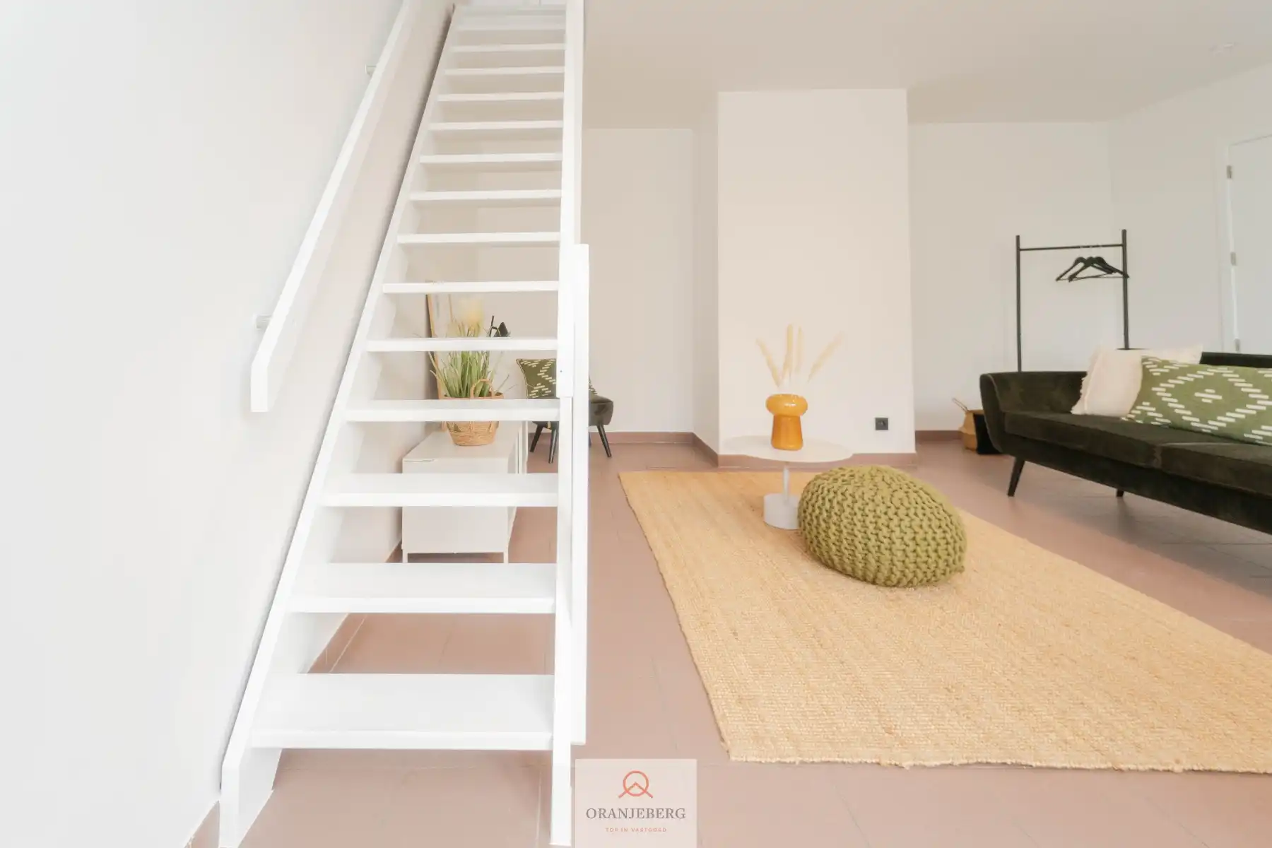 Instapklaar duplex-appartement Wondelgem! foto 11
