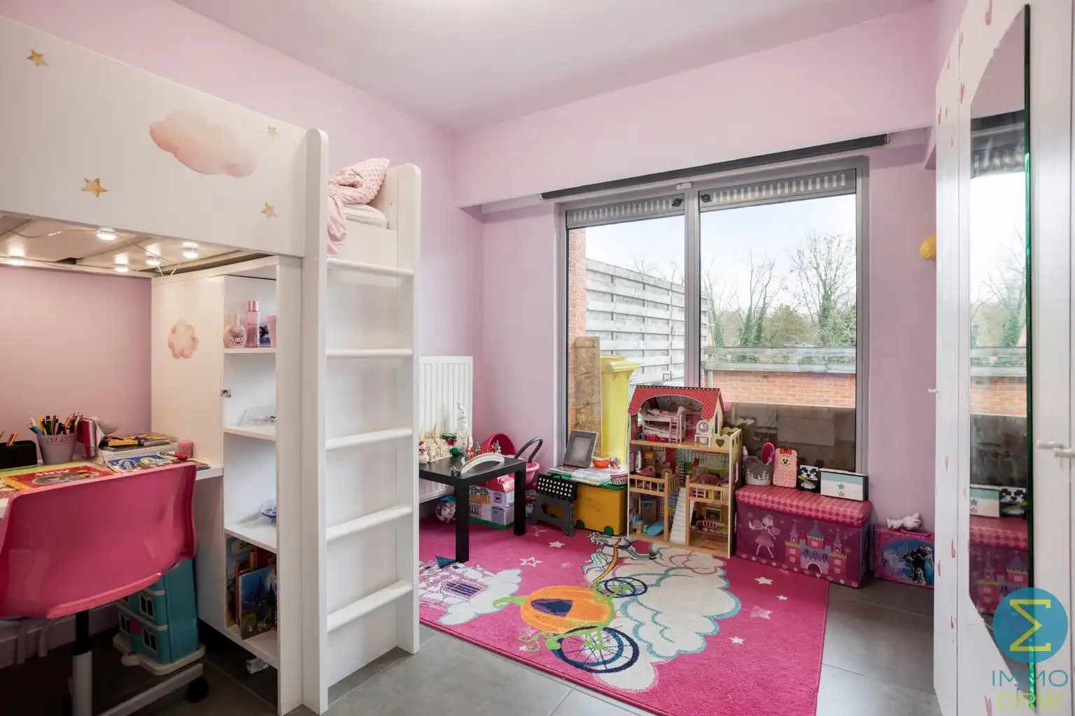 Ruim 3 slpk appartement met groot terras en autostaanplaats foto 10