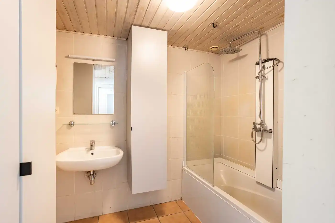Halfopen bebouwing met atelier in centrum Zwevegem  foto 10