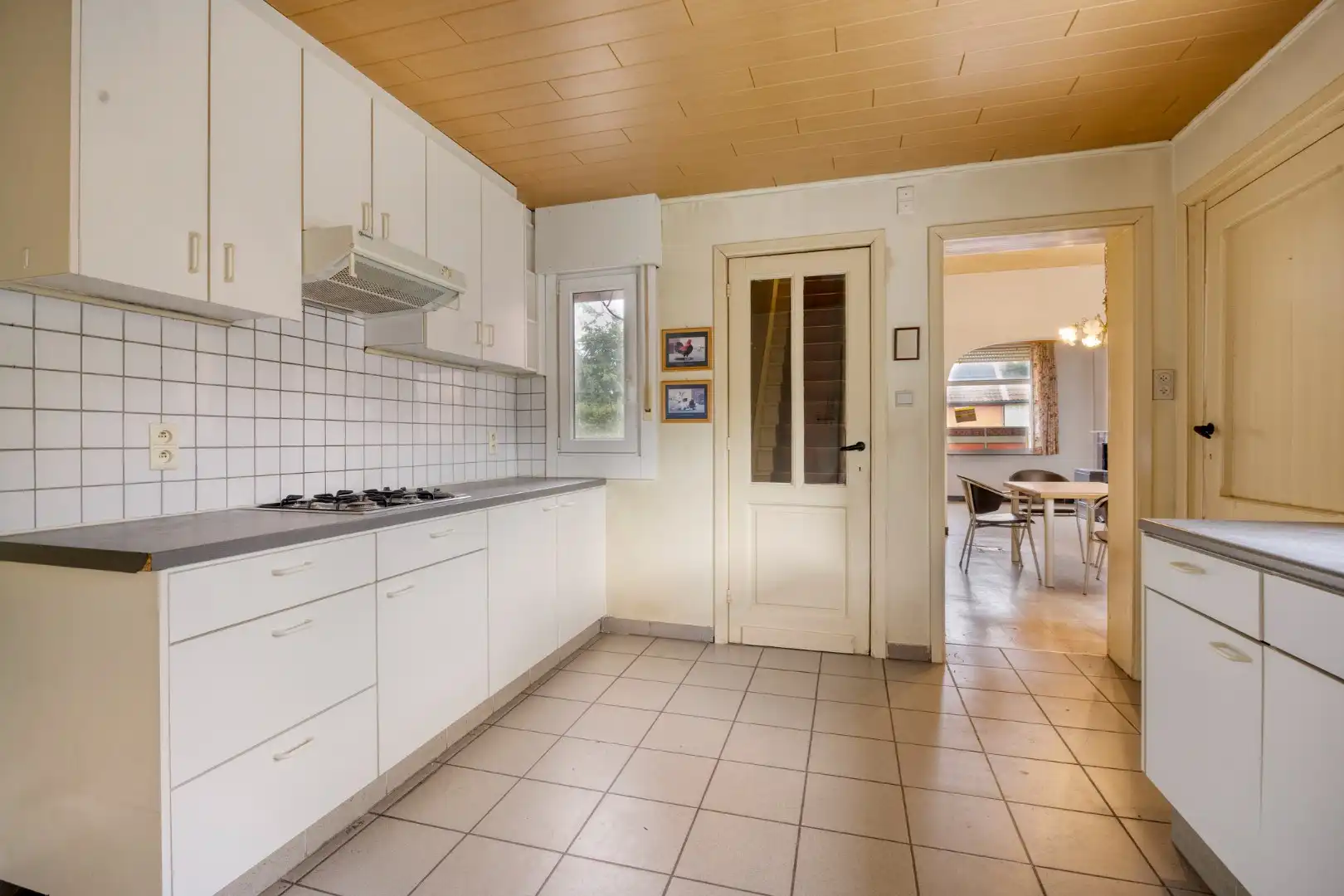 Te renoveren woning met 2 slpks op een perceel van 827 m² !  foto 9