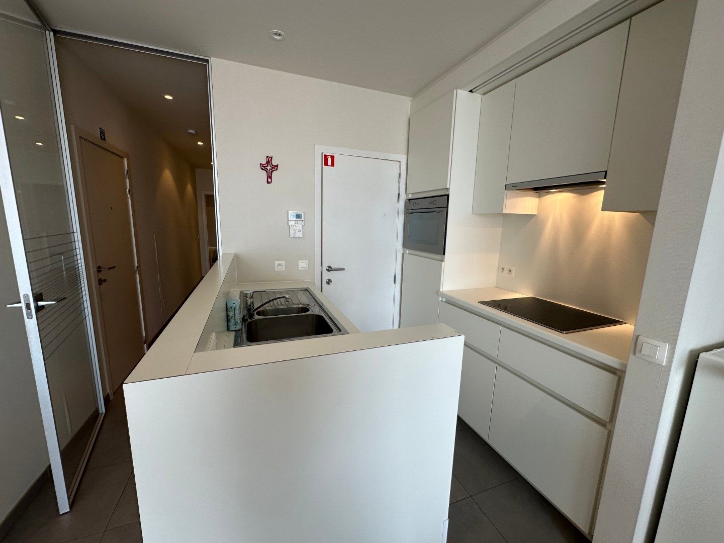 Te koop: stijlvol gelijkvloers appartement op de Zeedijk in Koksijde foto 6