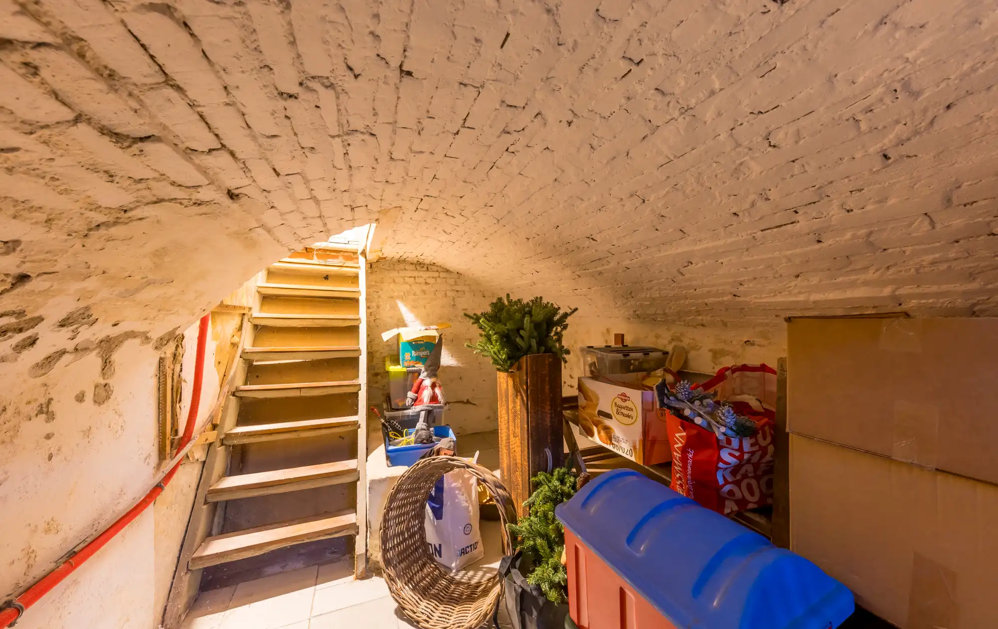 TE KOOP: 4-slaapkamerwoning op zeer gunstige locatie in Gerdingen foto 19