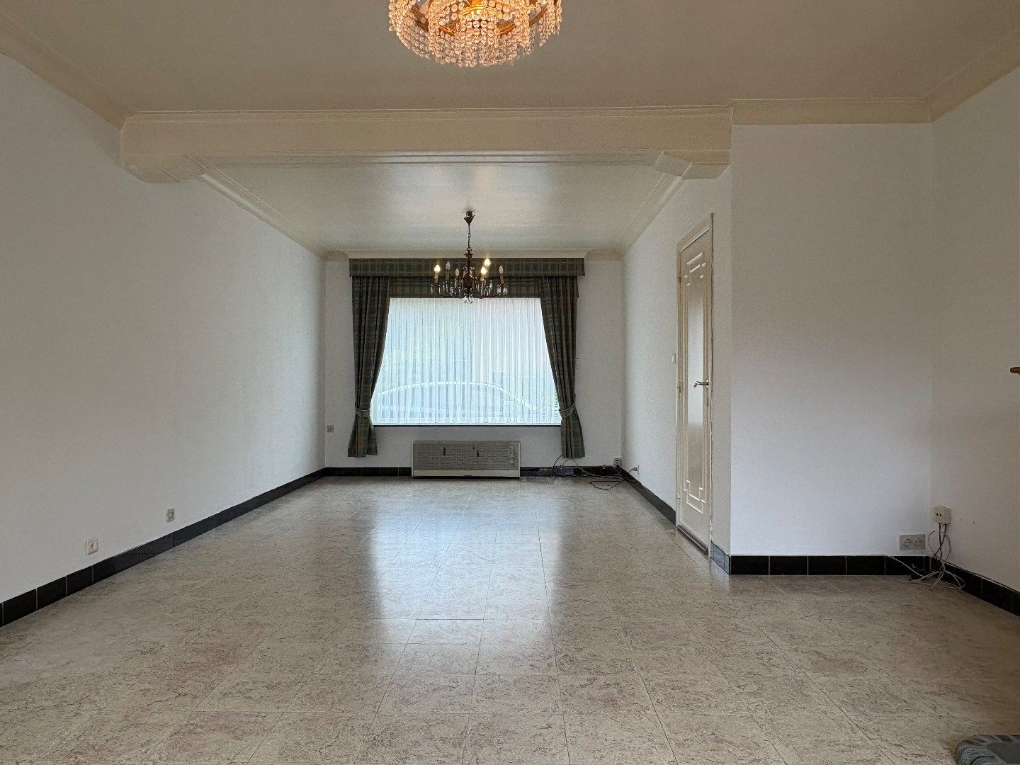 Sterke woning in beton met 3 garages, landelijke verzichten in Hulste. foto 8