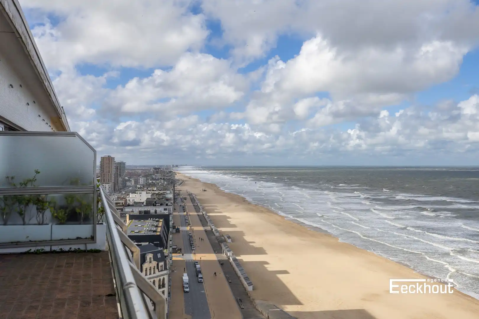 Ruime penthouse (103 m²) met uitzonderlijke terrassen en fenomale zichten (inclusief garagebox)! foto 13