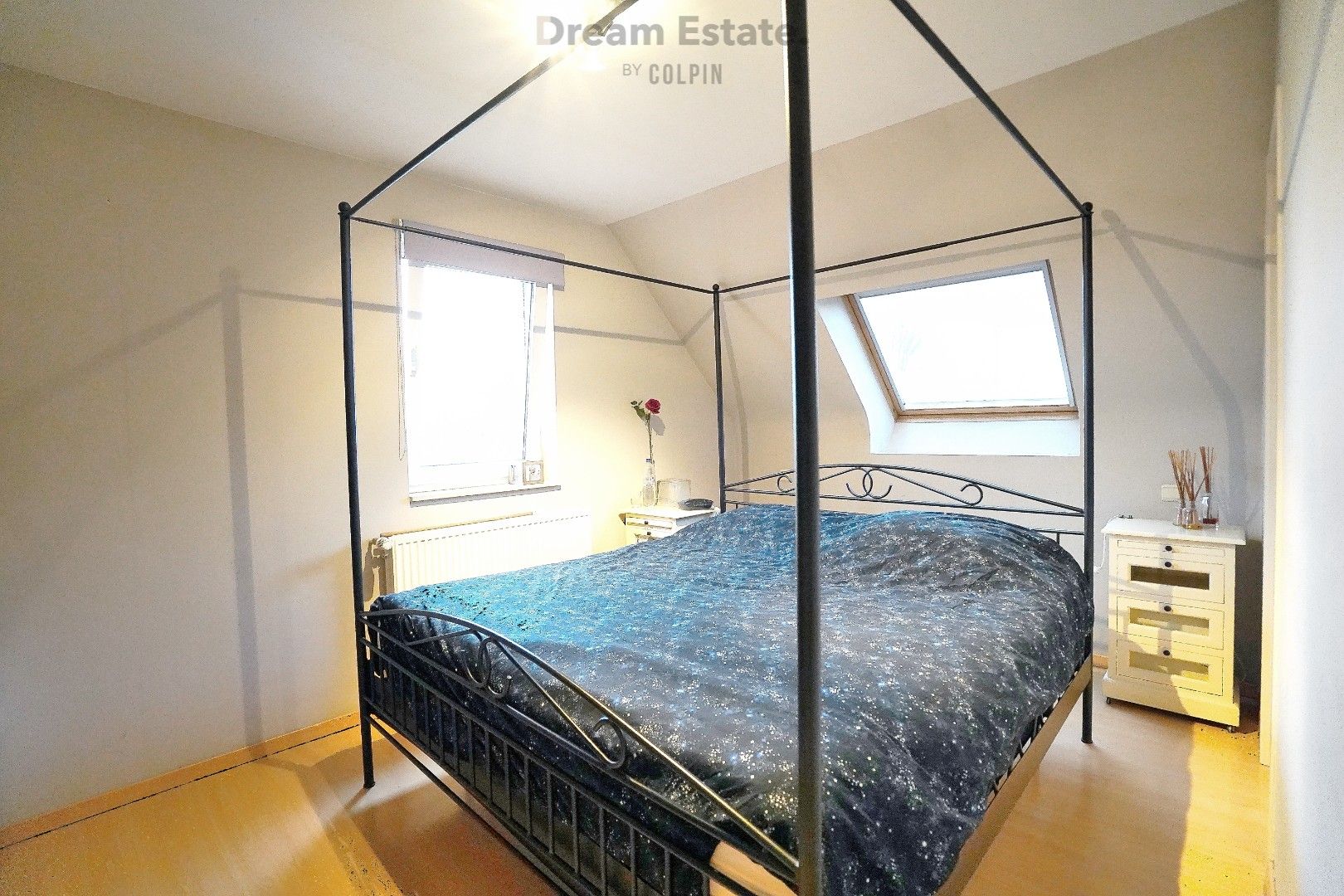 Half open woning met zonnige tuin foto 11