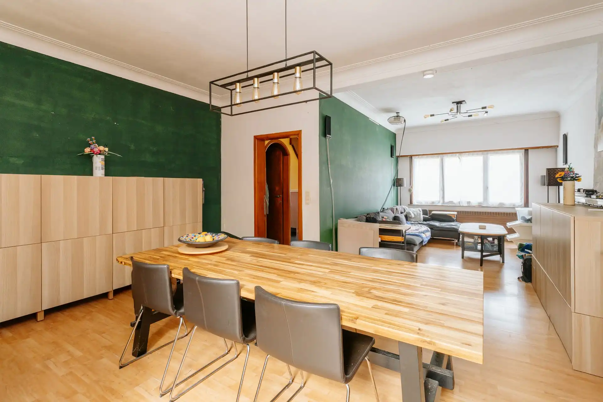 Te renoveren woning met karakter en potentieel in Wilrijk foto 4