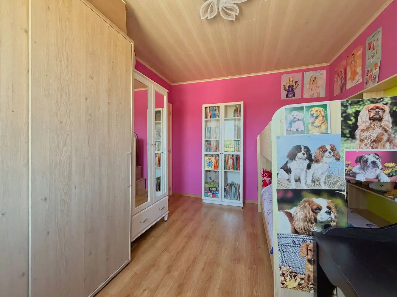 Instapklare gezinswoning (3 slpks) met tuin + 2x garage foto 10
