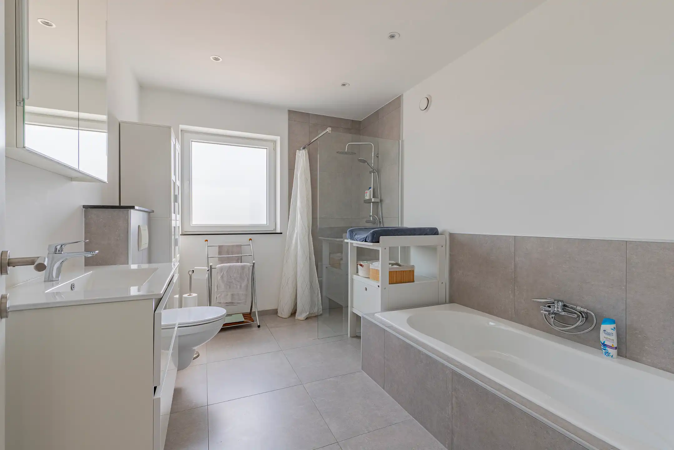 WICHELEN - Recente, perfect instapklare woning met 4 kamers foto 19