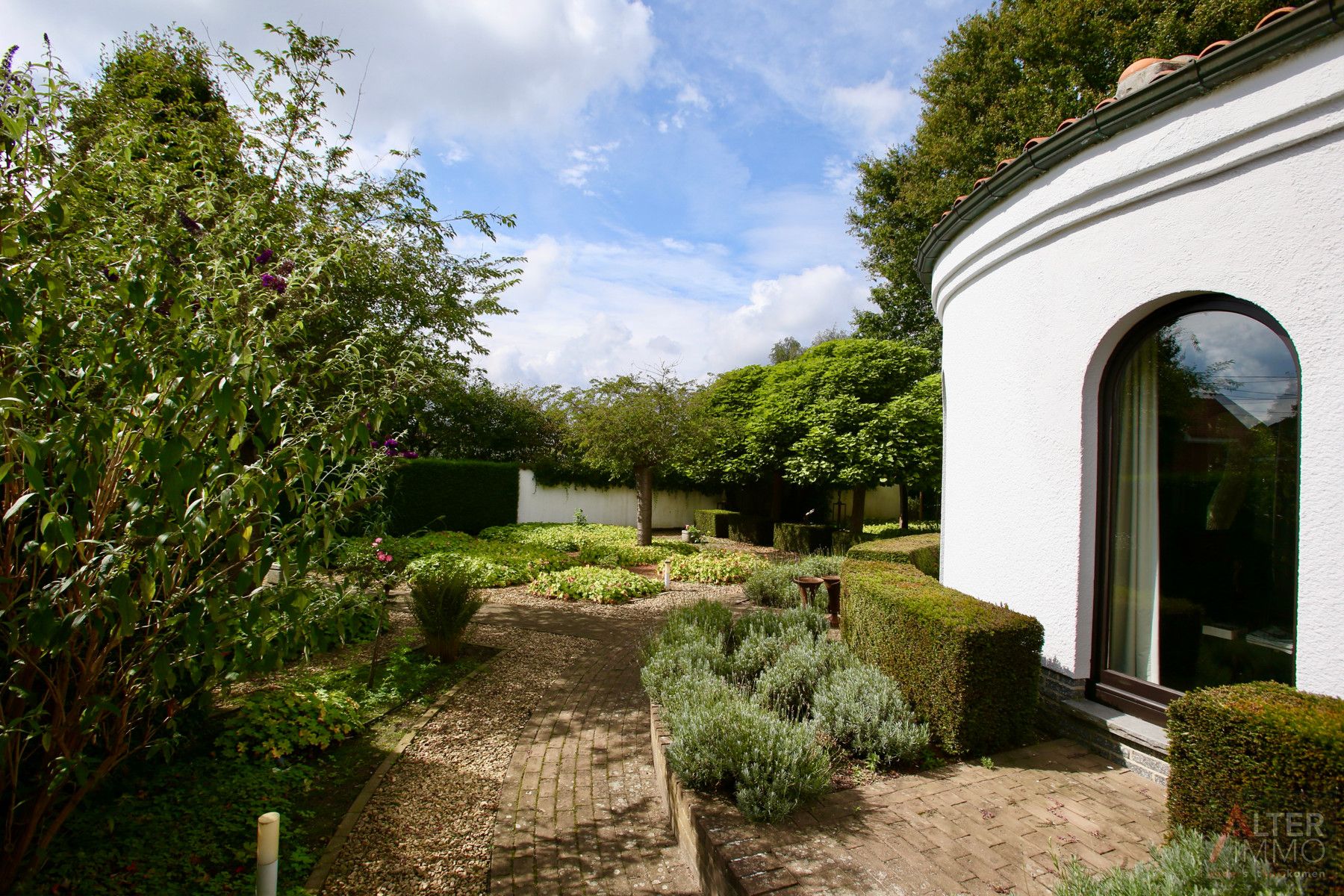 Unieke villa van meer dan 400 m² op een prachtig perceel van ca. 45 are! foto 31