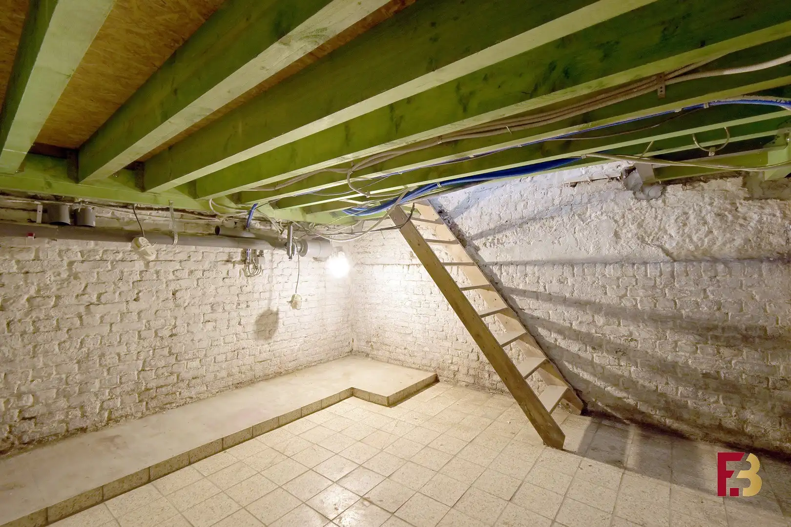 Charmante stadswoning met koertje op topligging in de Brugsepoort foto 15