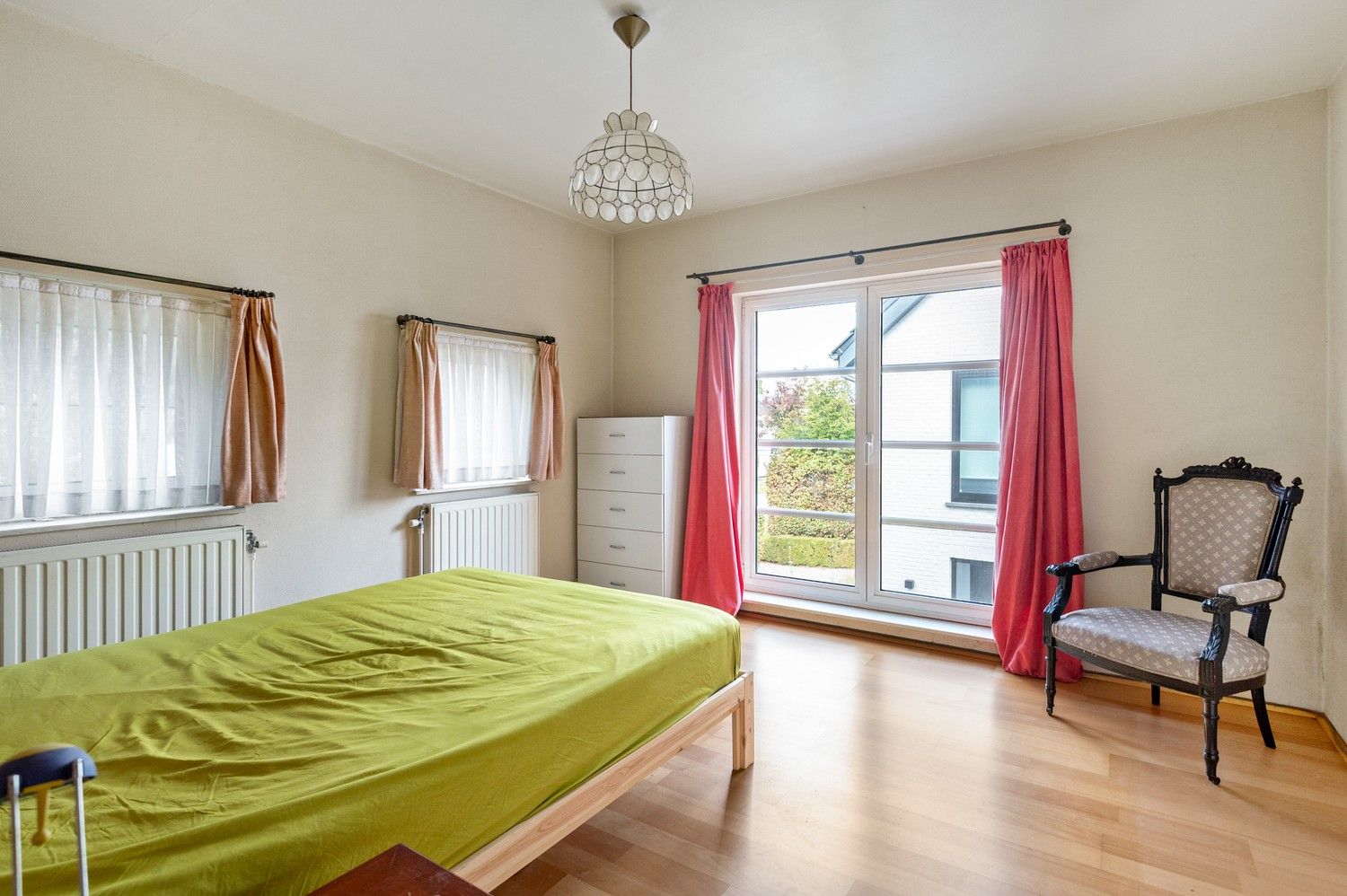 Prachtige halfopen woning met 3 slaapkamers en mooie tuin in Brasschaat! foto 11