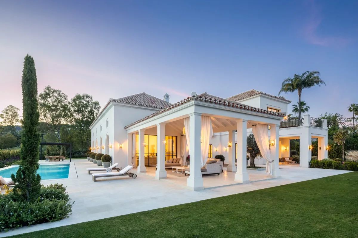 Franse Provence ontmoet moderne luxe: adembenemende villa te koop in het hart van Marbella's Golf Valley foto 27