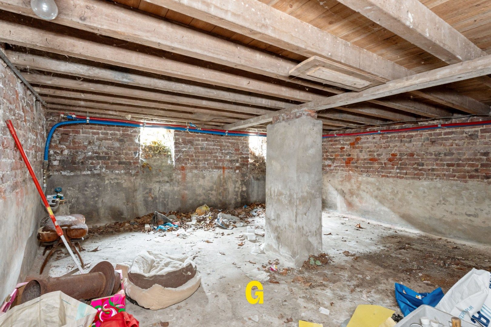 Karaktervolle te renoveren herenwoning met tuin en garage op wandelafstand van het centrum foto 24