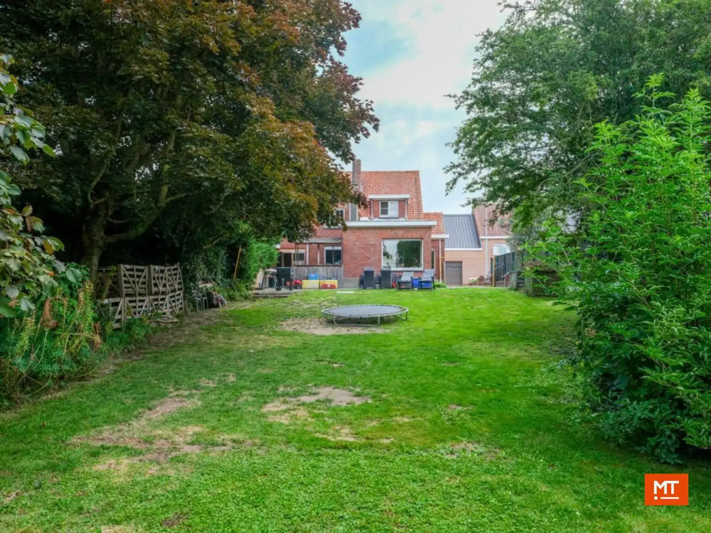 Alleenstaande woning met 3 slaapkamers (4 mogelijk), garage en tuin (ZW) te koop in Langemark foto 18