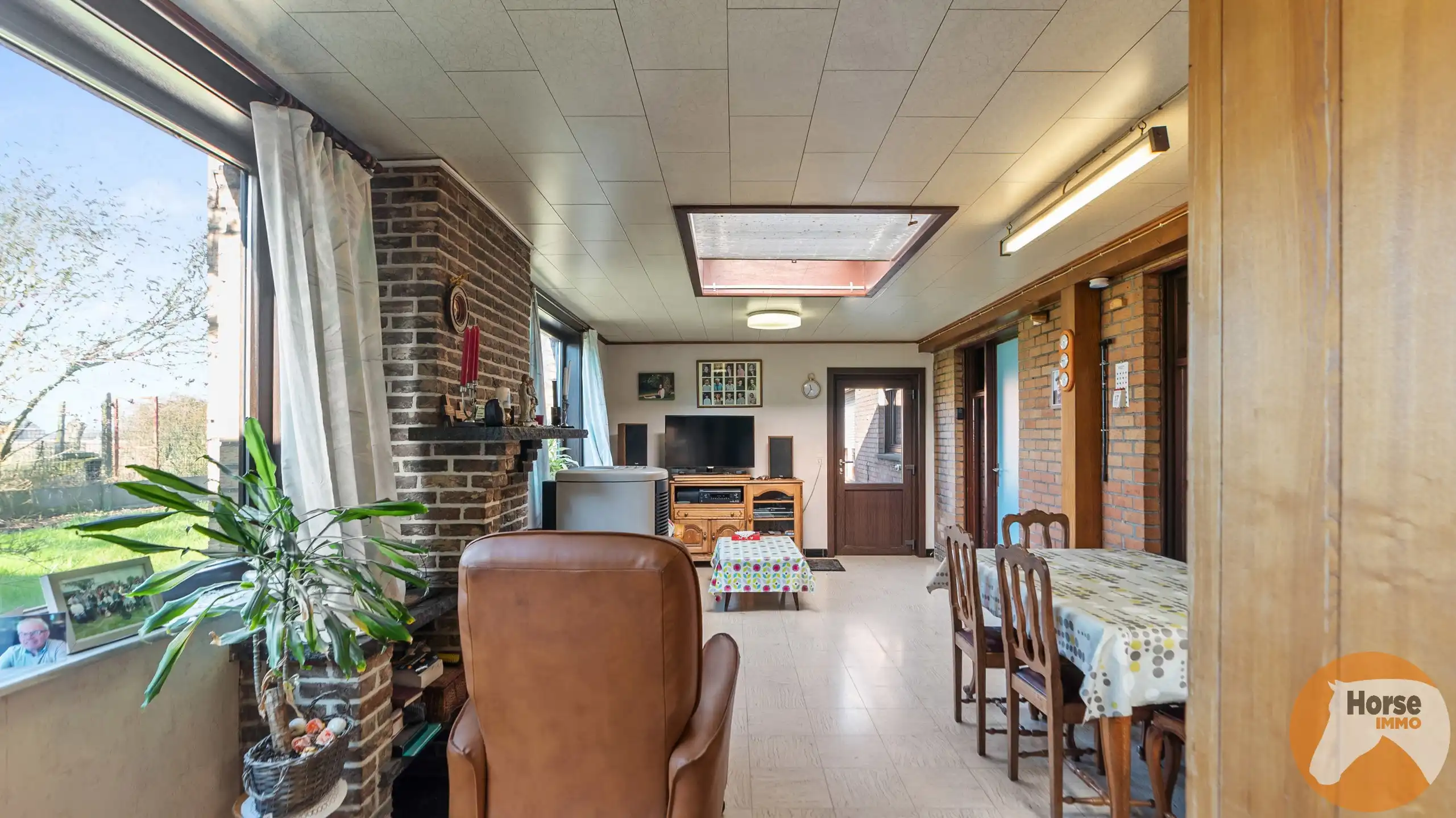 TORHOUT - Landelijk gelegen te renoveren langgevelwoning foto 9